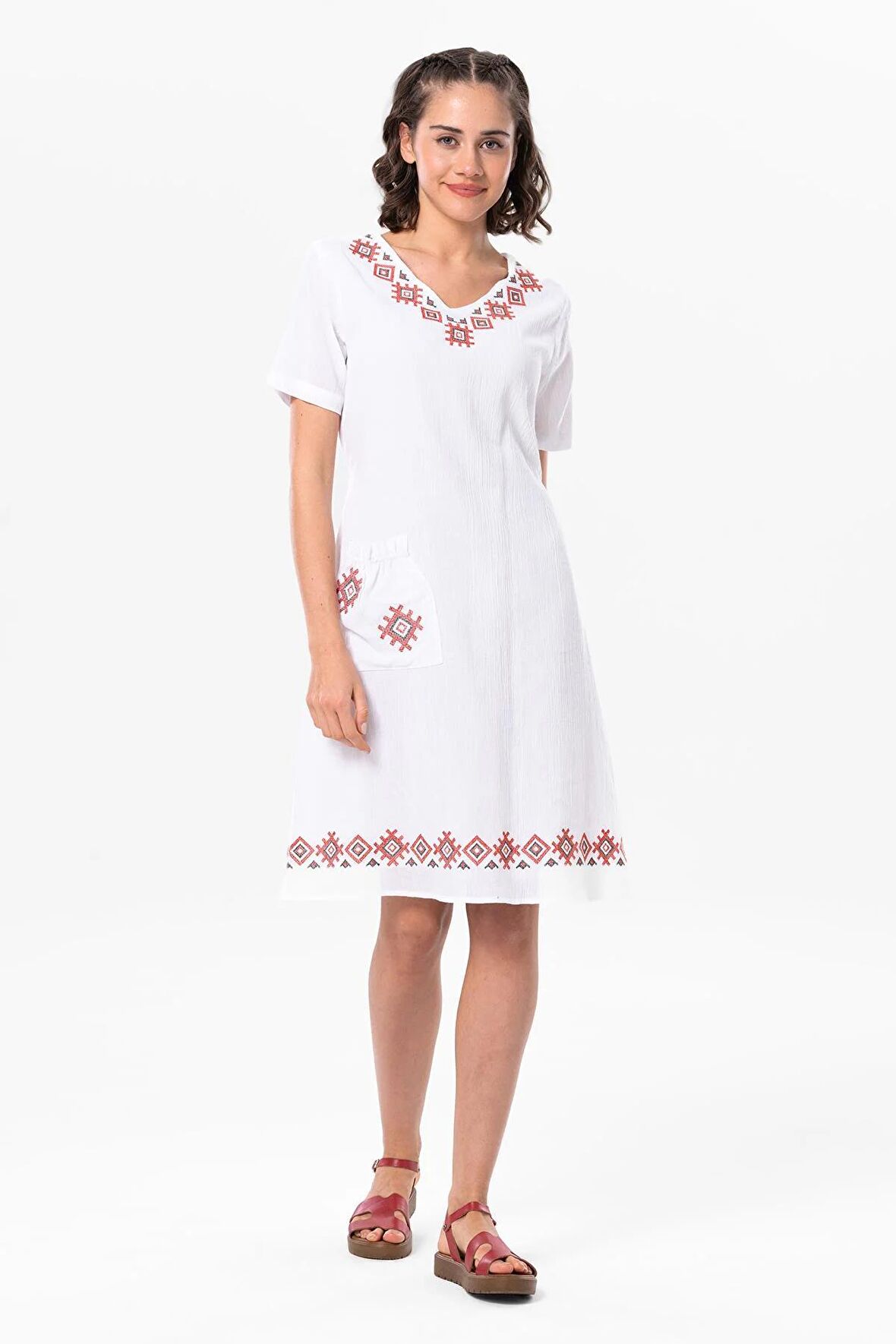 Kısa Kol Şile Bezi Kruvaze Yaka Nakışlı Tülin Midi Boy Yazlık Otantik Elbise Beyaz Byz