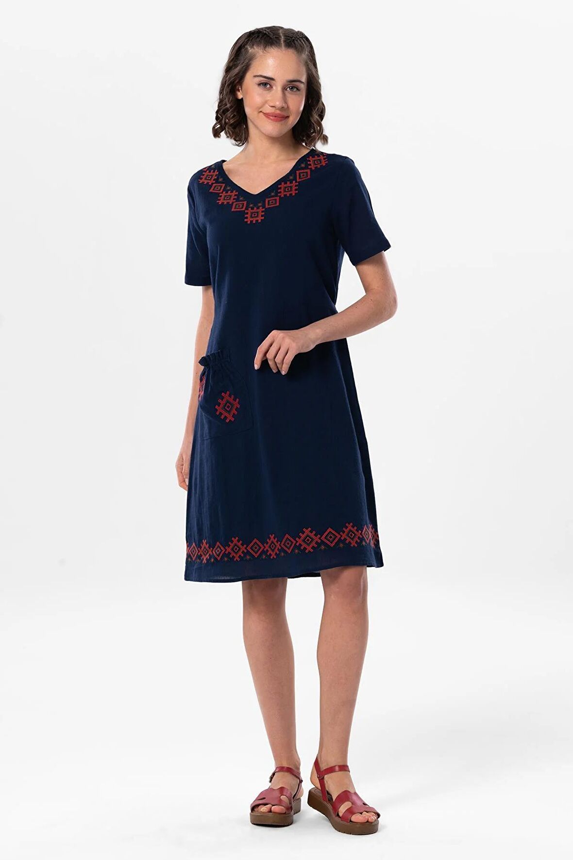 Kısa Kol Şile Bezi Kruvaze Yaka Nakışlı Tülin Midi Boy Yazlık Otantik Elbise Lacivert Lcvt