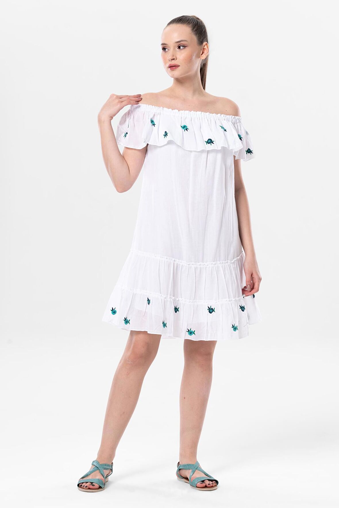 Kısa Kol Vual Lavinya Nakış Detaylı Kısa Yazlık Otantik Elbise Beyaz Byz