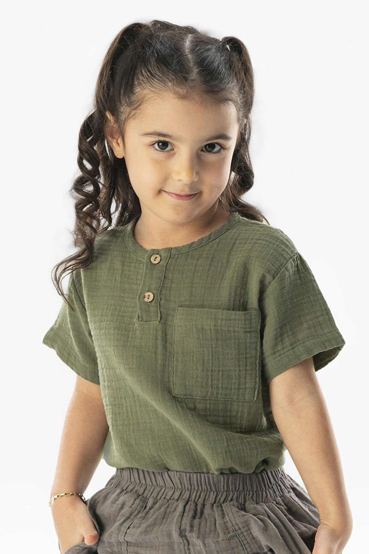 Kısa Kol Batı Cep Detaylı Yazlık Müslin Kız Çocuk Tshirt Haki Hk