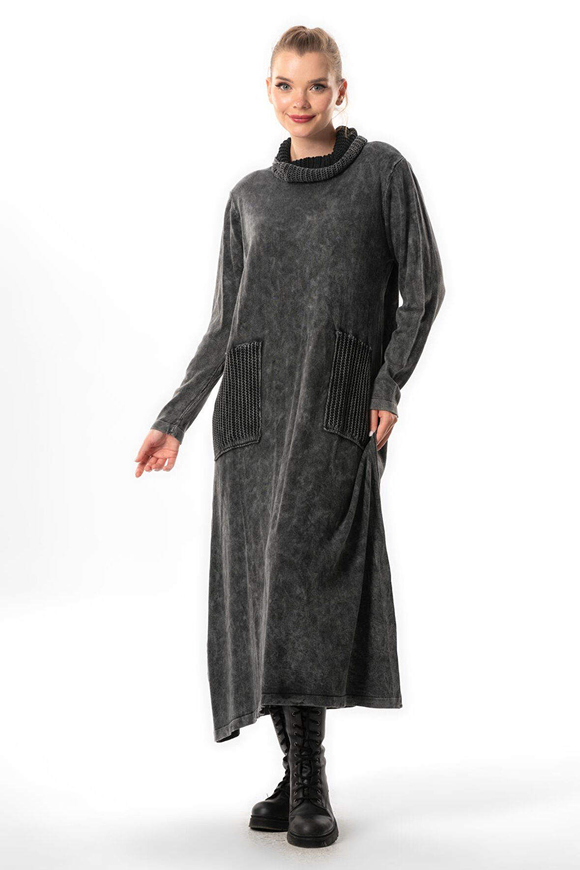 Uzun Kol Sevda Geniş Boğazlı Sonbahar ve Kışlık Cepli Triko Elbise Füme Fm