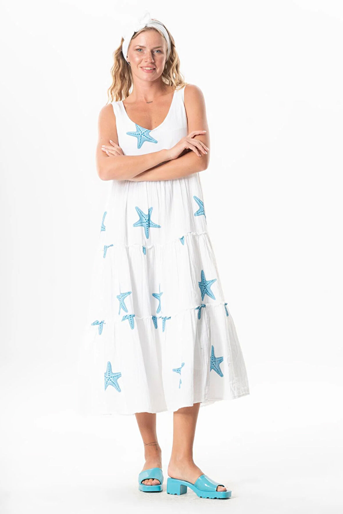 Kolsuz Artemis Oval Yaka Yıldız Baskılı Midi Boy Müslin Yazlık Elbise Beyaz Yıldız Desen Byzyldz