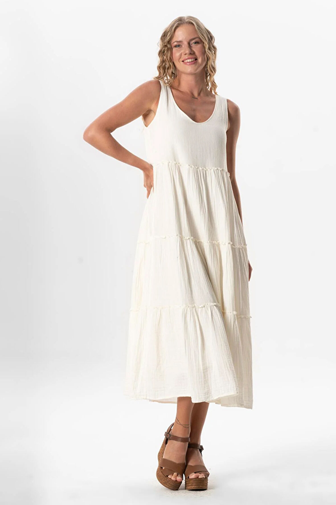 Kolsuz Artemis Oval Yaka Yıldız Baskılı Midi Boy Müslin Yazlık Elbise Kırık Beyaz KrkByz