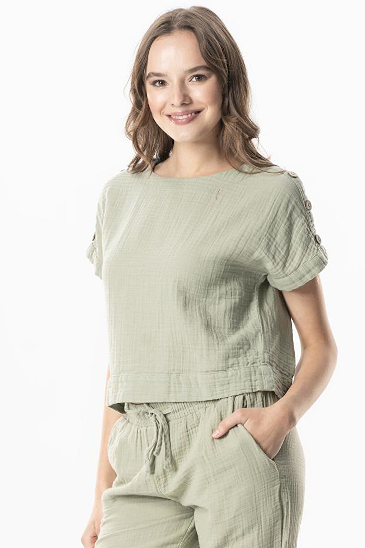 Kısa Kol İzel Yazlık Müslin Bluz Zeytin Yeşili Zytnysl