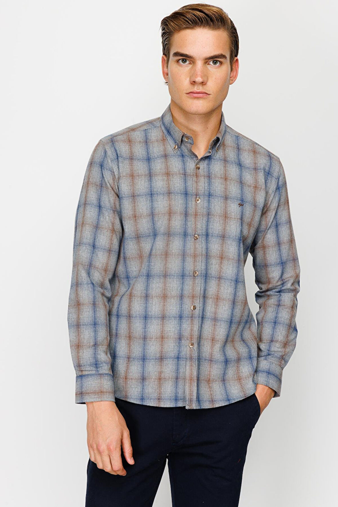 Gri Dynamic Fit  Düğmeli Yaka Ekose Uzun Kollu Cepsiz Pamuklu Gömlek