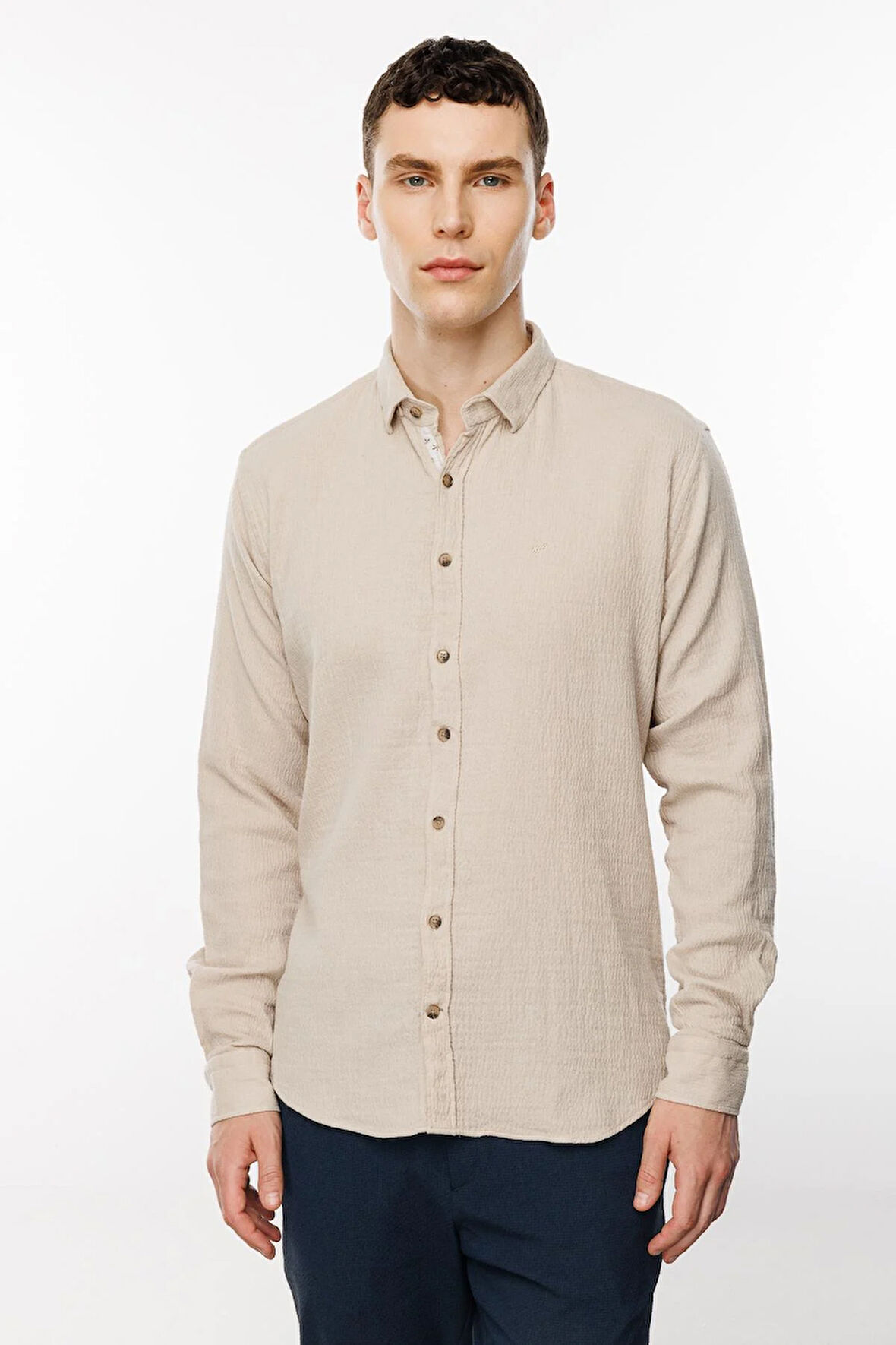 Bej Dynamic Fit  Düğmeli Yaka Düz Uzun Kollu Cepsiz Pamuklu Gömlek
