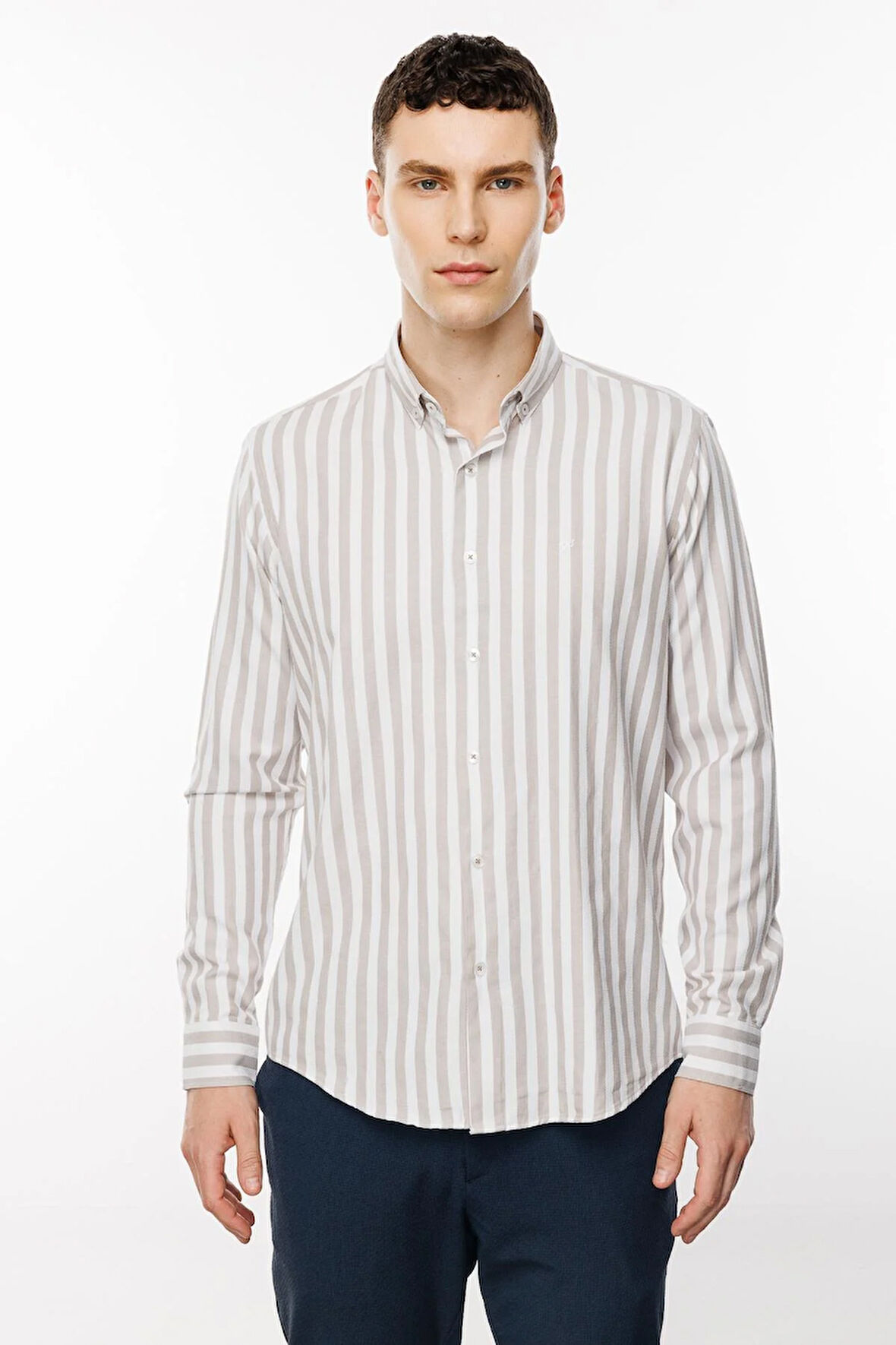 Erkek Açık Kahve Dynamic Fit Düğmeli Yaka Gömlek