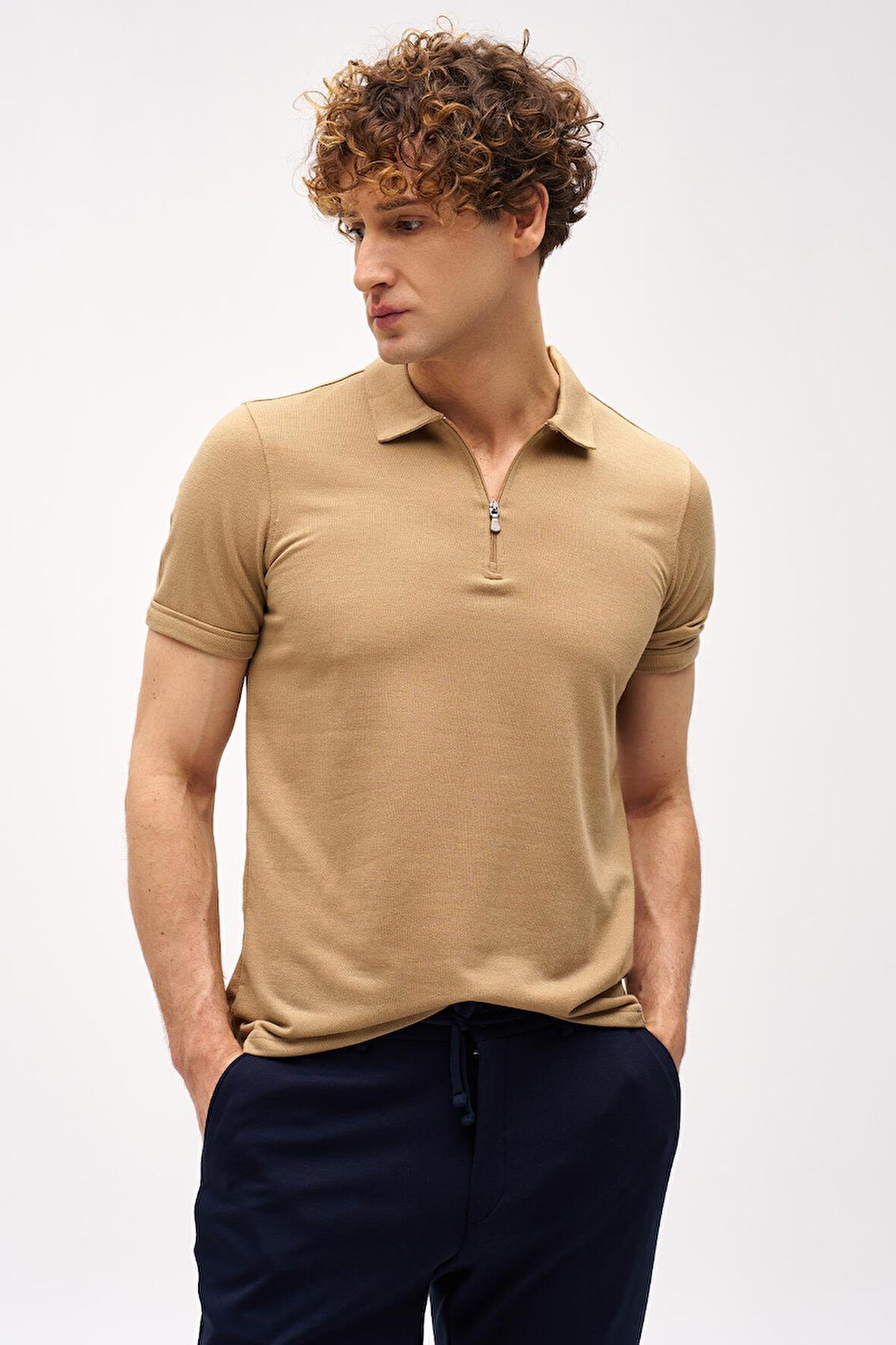 ERKEK BEJ STANDART POLO YAKA FERMUARLI TİŞÖRT