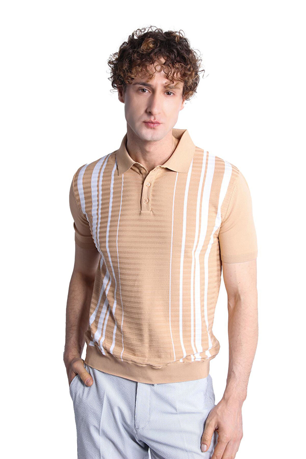 Bej Slim Fit Dar Kalıp Düğmeli Polo Yaka Desenli Kısa Kollu Triko Tişört