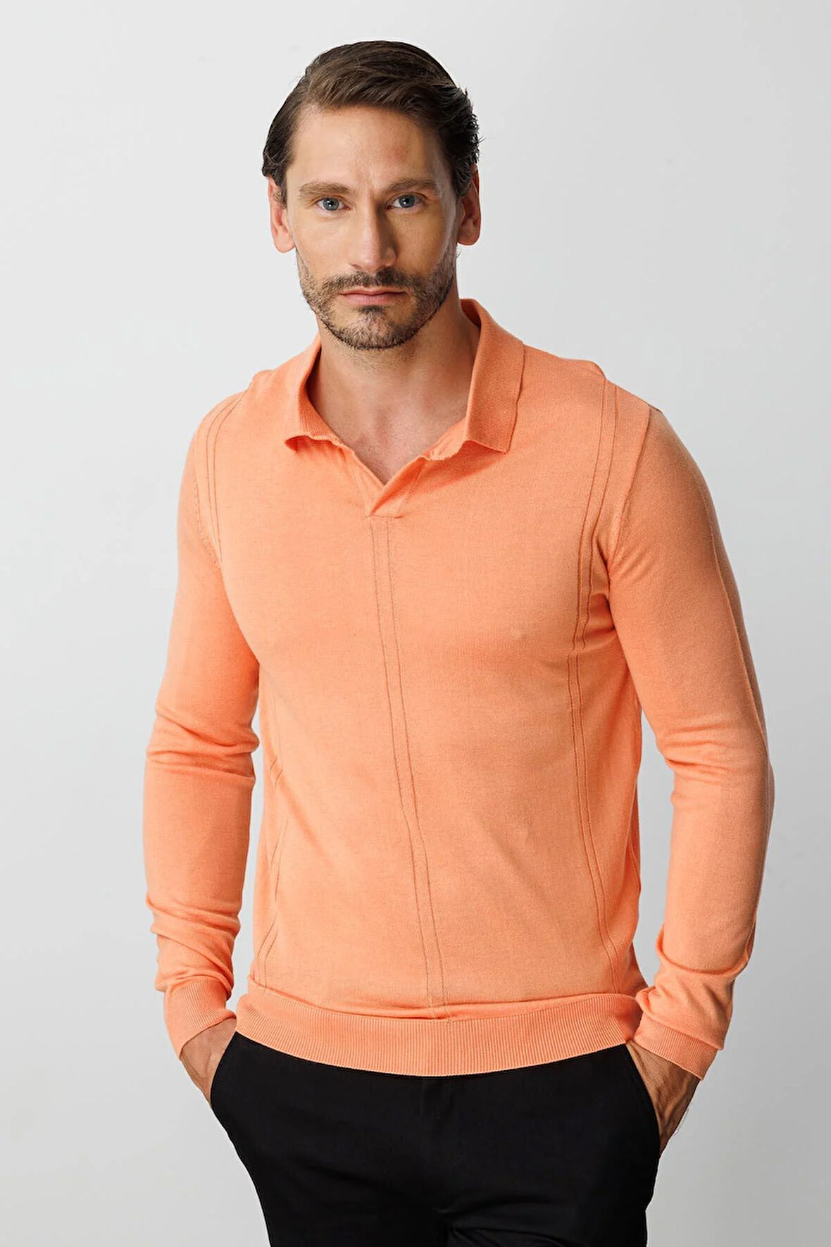 Yavruağzı Standart Fit  Polo Yaka  Düz Uzun Kollu  Triko