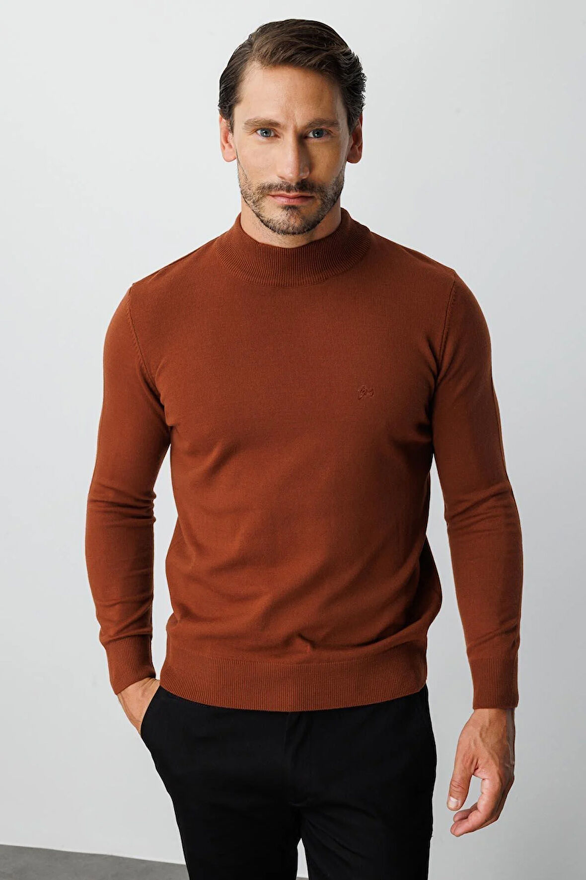 Kiremit Standart Fit Dar Kalıp Yarım Balıkçı  Düz  Triko