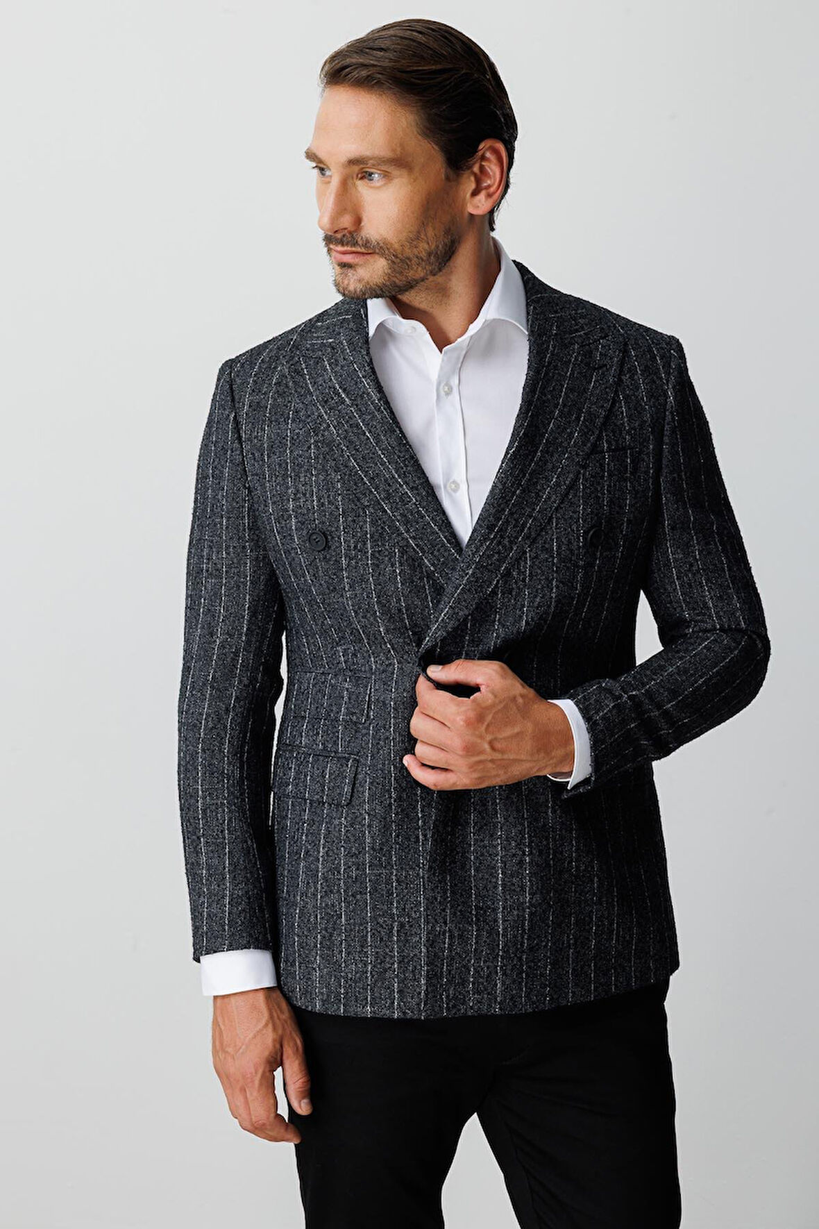 ERKEK SİYAH SLIM FIT / DAR KALIP GENİŞ KIRLANGIÇ CEKET