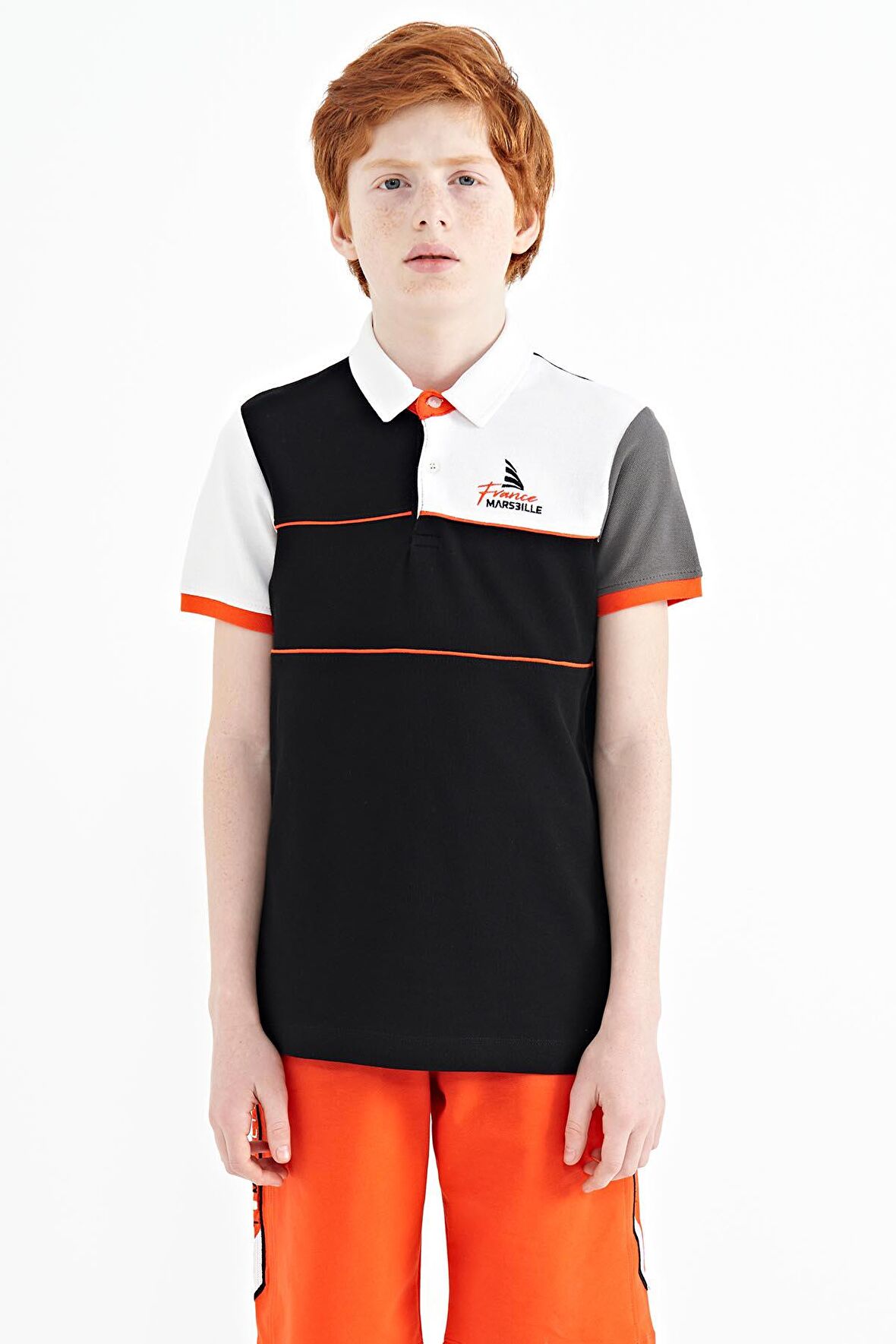 Siyah Renk Bloklu Nakış Yazı Detaylı Standart Kalıp Polo Yaka Erkek Çocuk T-Shirt - 11109 | 11-12 Yaş