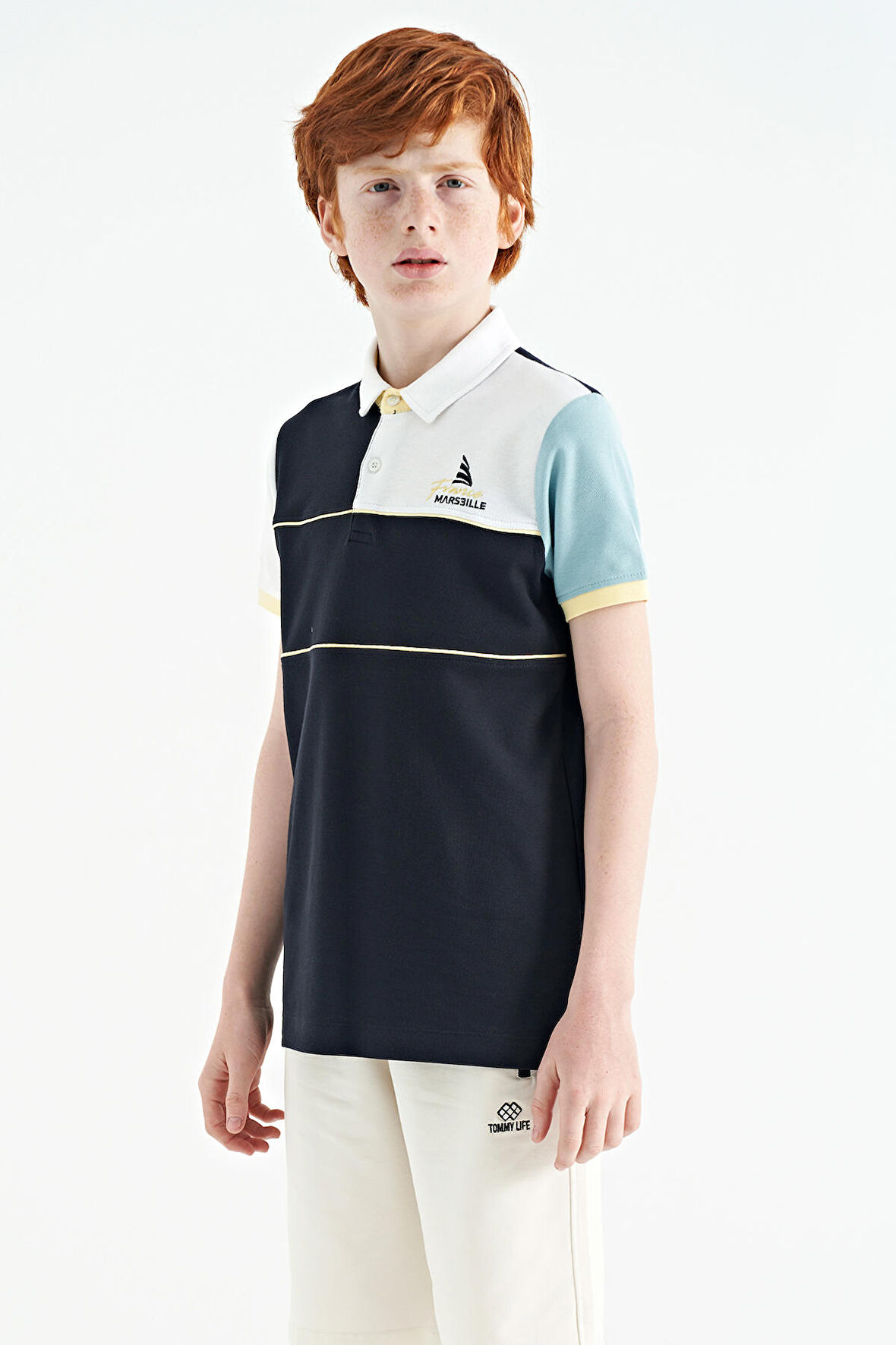 Lacivert Renk Bloklu Nakış Yazı Detaylı Standart Kalıp Polo Yaka Erkek Çocuk T-Shirt - 11109 | 4-5 Yaş