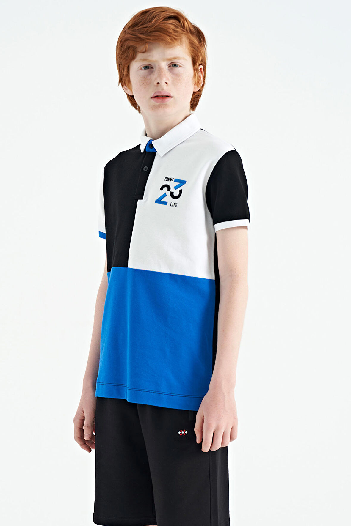Siyah Renk Bloklu Nakış Detaylı Standart Kalıp Polo Yaka Erkek Çocuk T-Shirt - 11108 | 14-15 Yaş