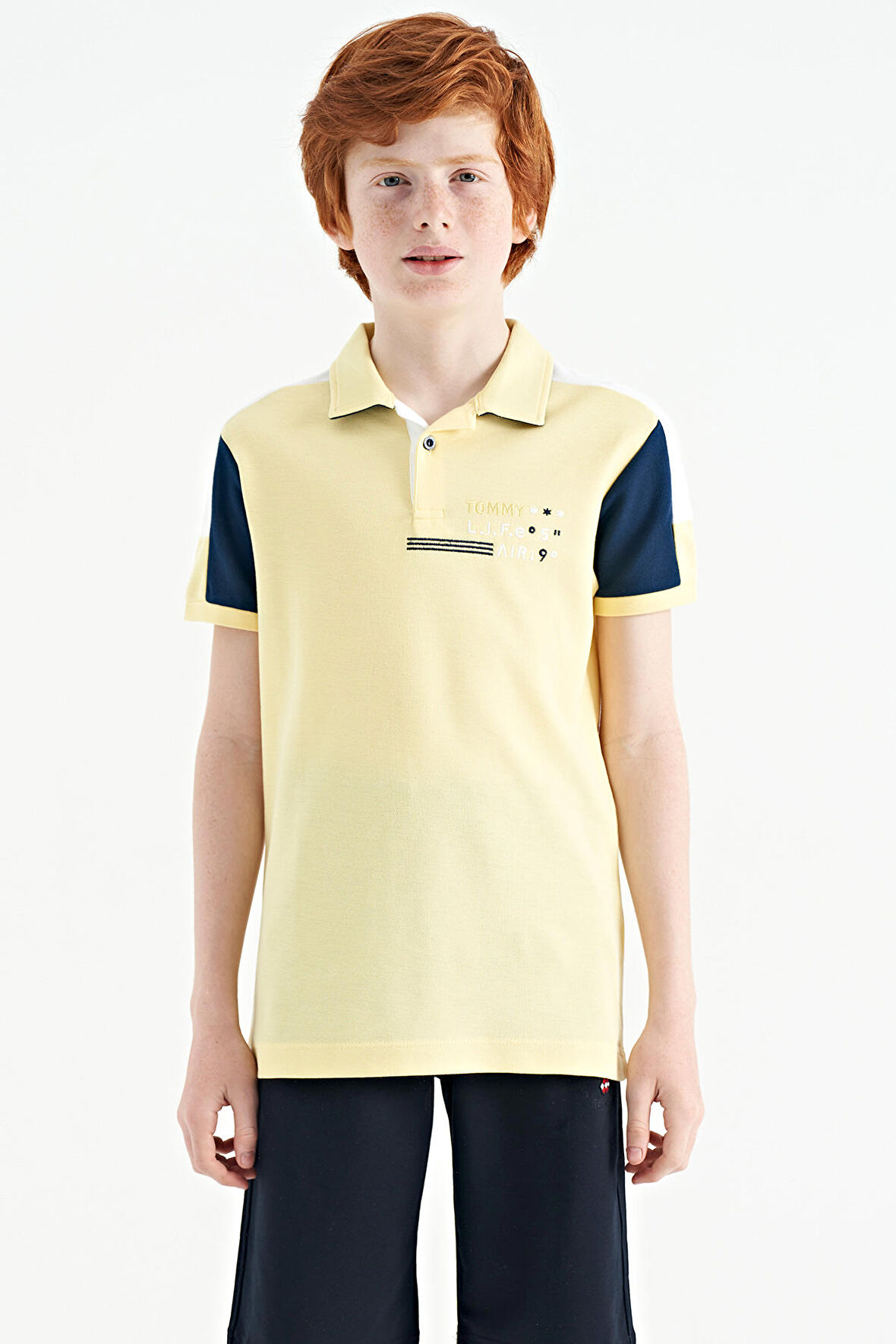 Sarı Renk Bloklu Omuz Garni Detaylı Standart Kalıp Erkek Çocuk T-Shirt - 11155 | 14-15 Yaş