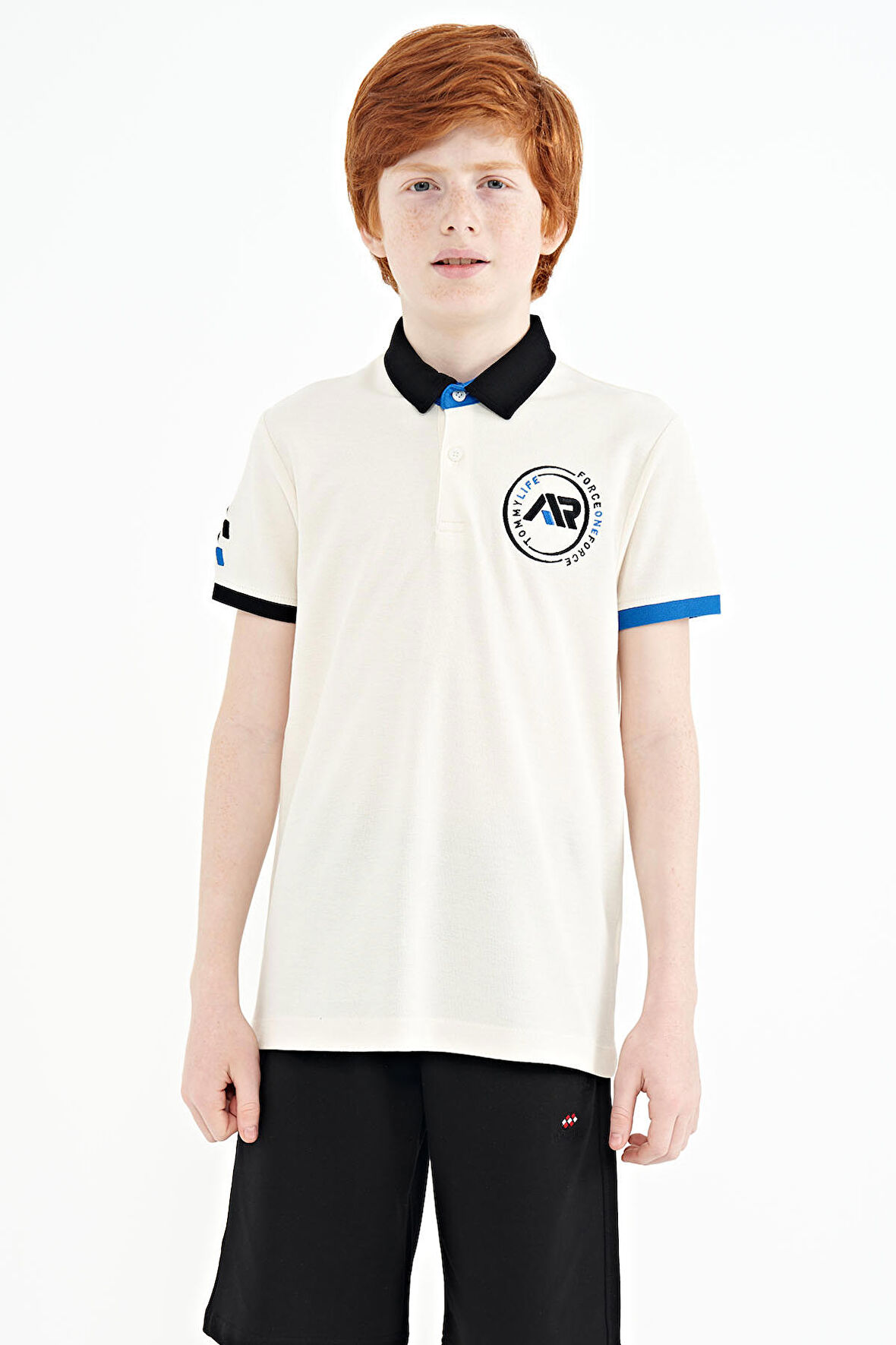Ekru Kol Ucu Renkli Logo Nakışlı Standart Kalıp Polo Yaka Erkek Çocuk T-Shirt - 11138 | 4-5 Yaş