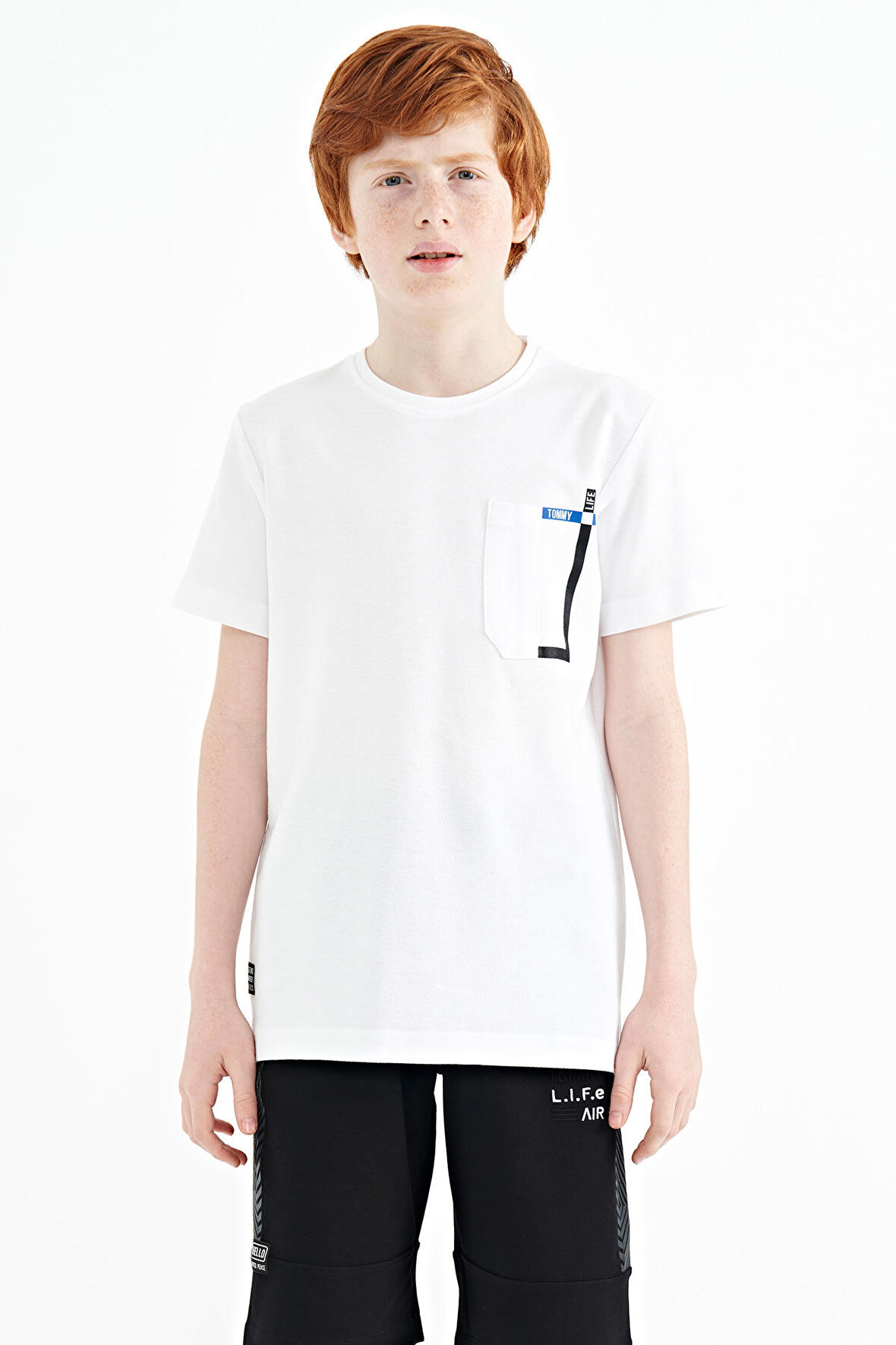Beyaz Cep Detaylı O Yaka Standart Kalıp Erkek Çocuk T-Shirt - 11120 | 11-12 Yaş