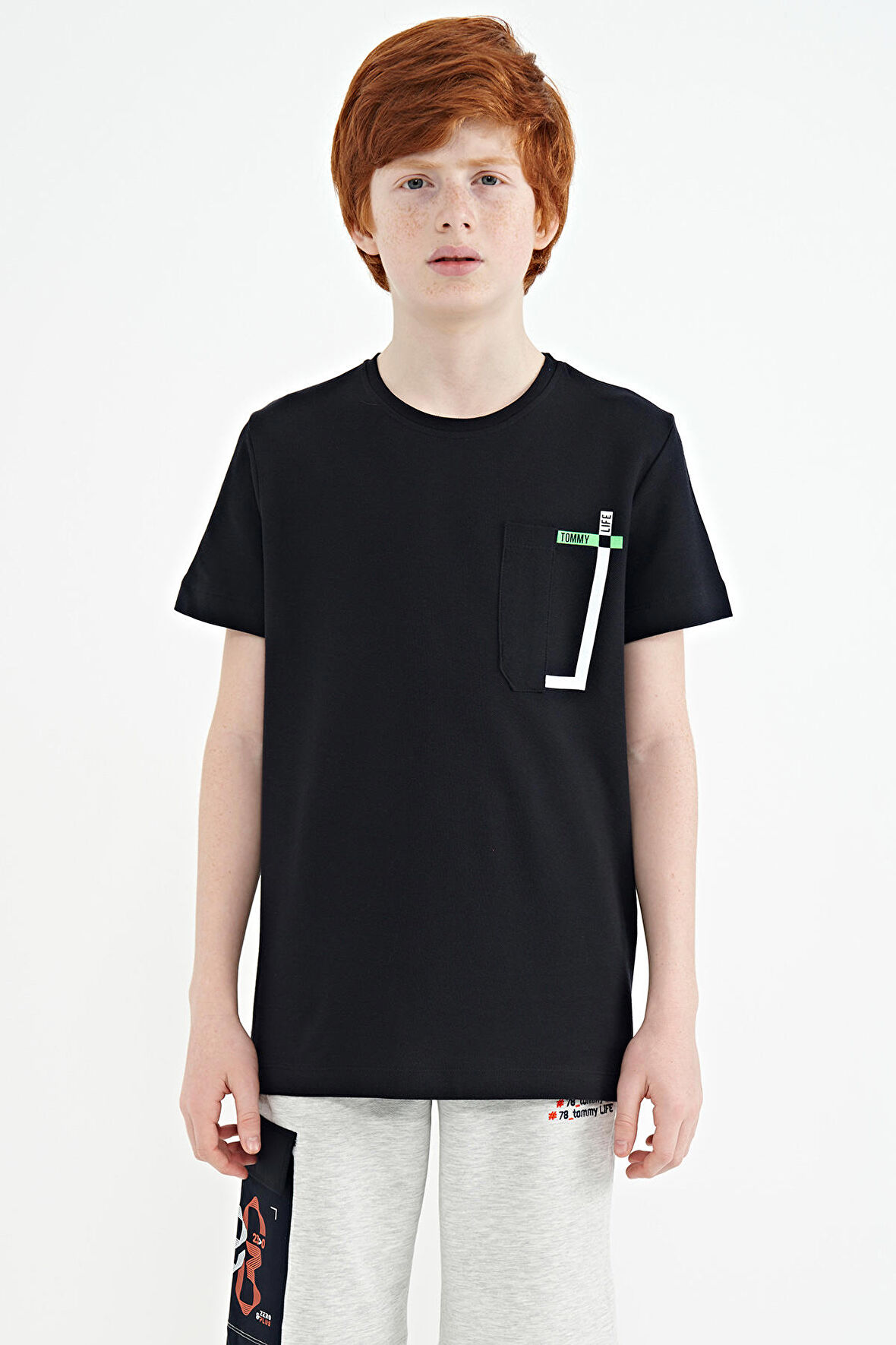 Lacivert Cep Detaylı O Yaka Standart Kalıp Erkek Çocuk T-Shirt - 11120 | 8-9 Yaş