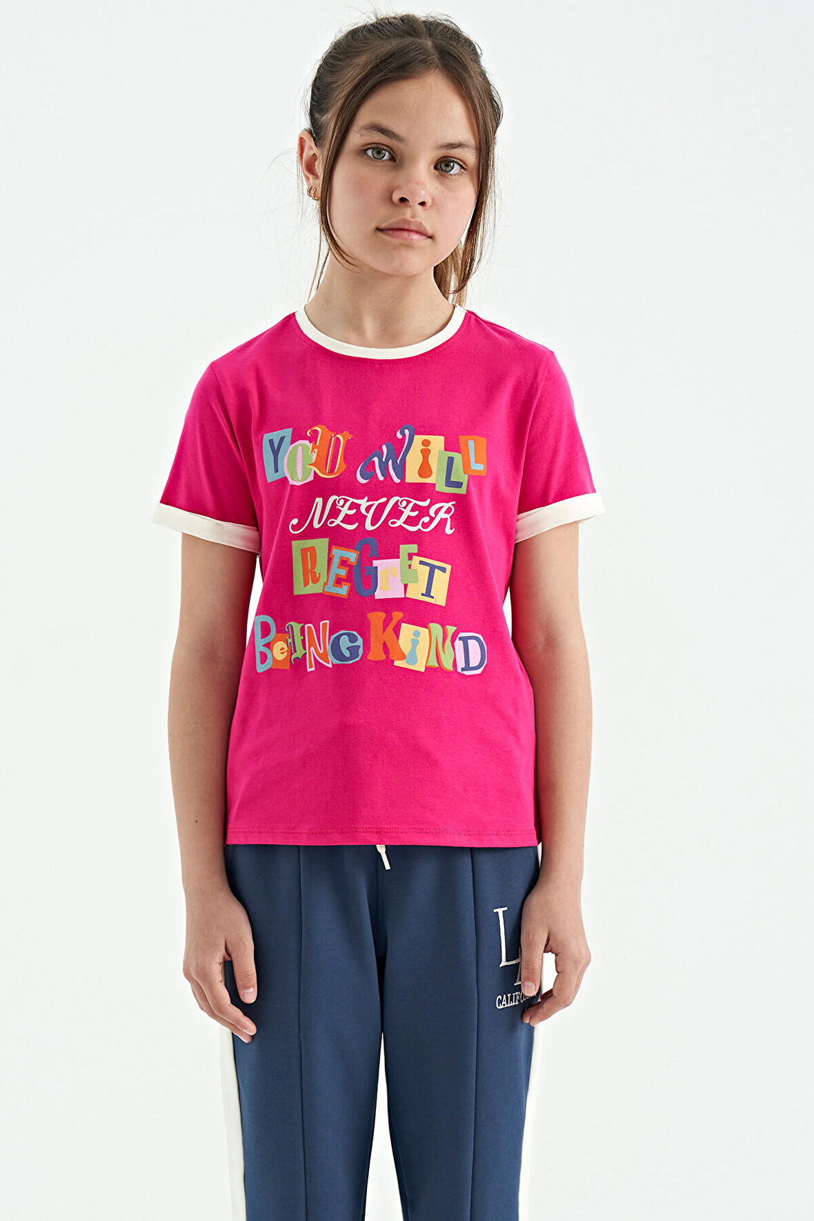 Fuşya Renkli Yazı Detaylı O Yaka Rahat Form Kız Çocuk T-Shirt - 75109