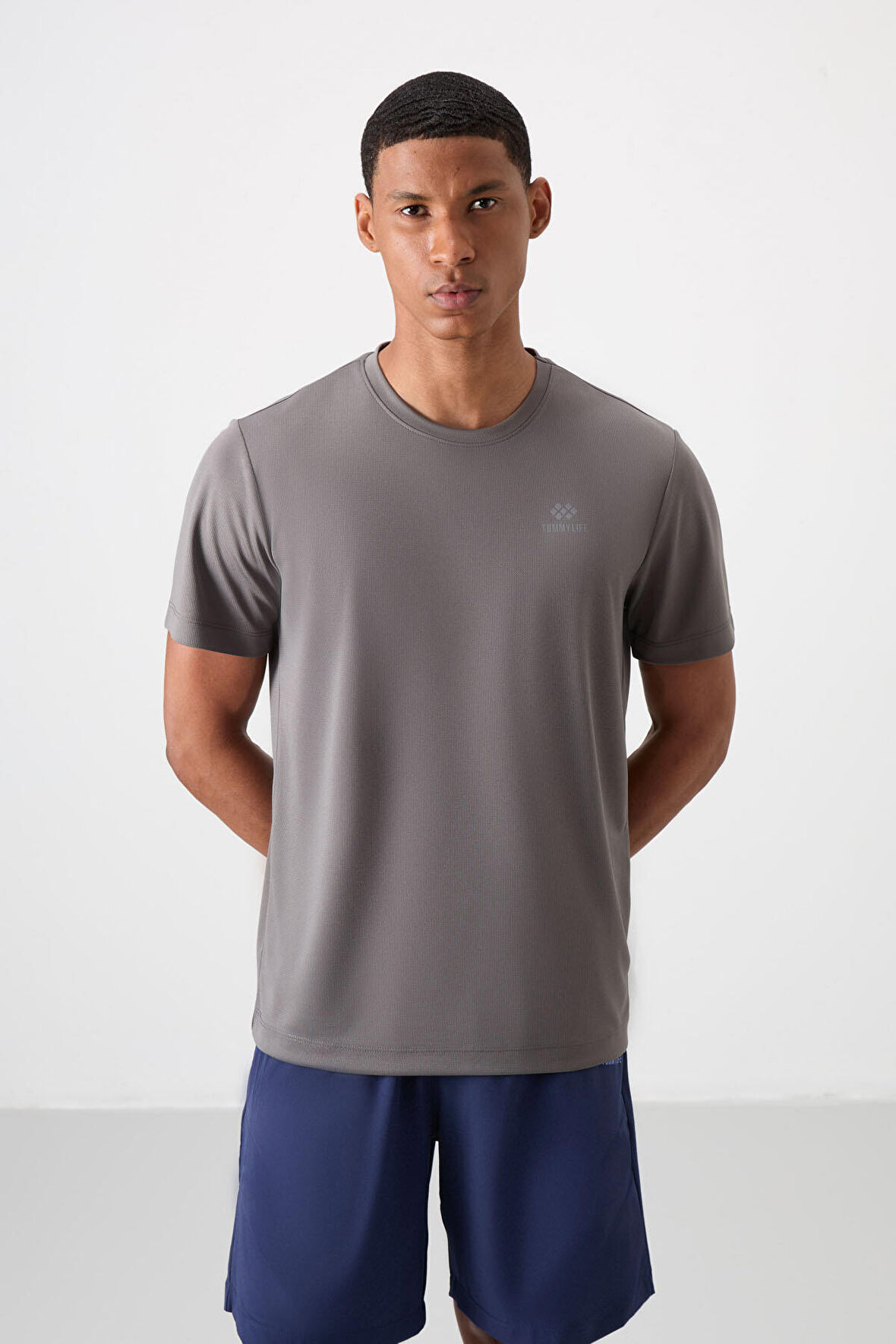 Koyu Gri O Yaka Standart Kalıp Logo Desenli Aktif Spor Erkek T-Shirt  - 88255