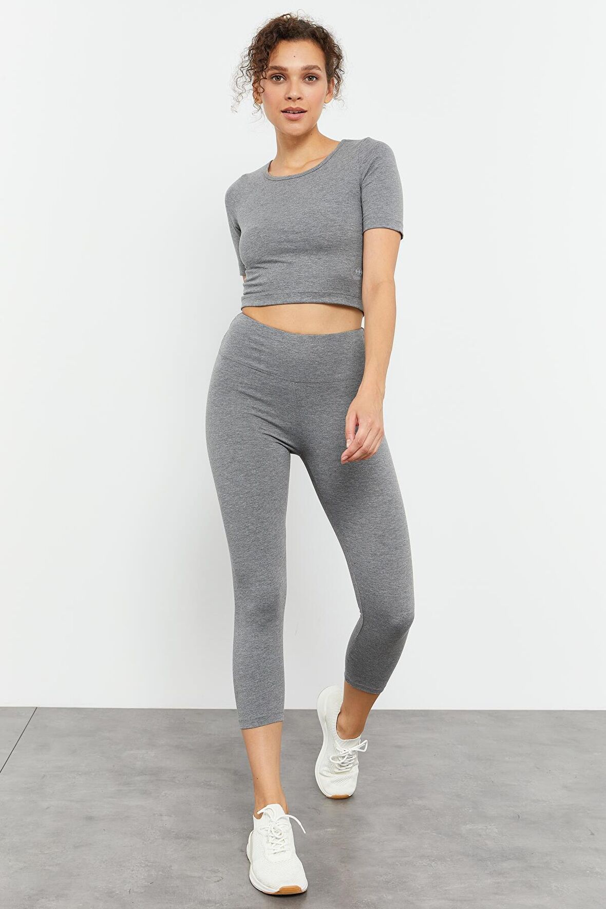 Gri Melanj Yüksek Bel Kapri-Crop T-Shirt Slim Fit Kadın Tayt Takım - 95285 | S