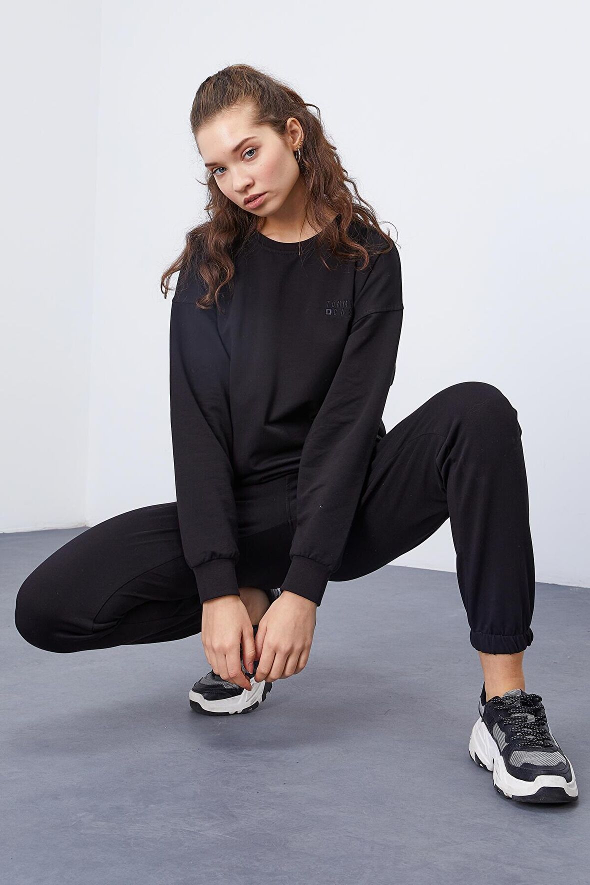 Siyah O Yaka Oversize Lastik Paça Kadın Eşofman Takımı - 95287 | XXL