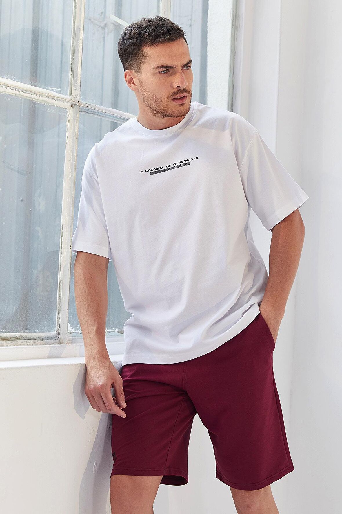 Beyaz Yazı Baskılı O Yaka Erkek Oversize T-Shirt - 87984 | XXL