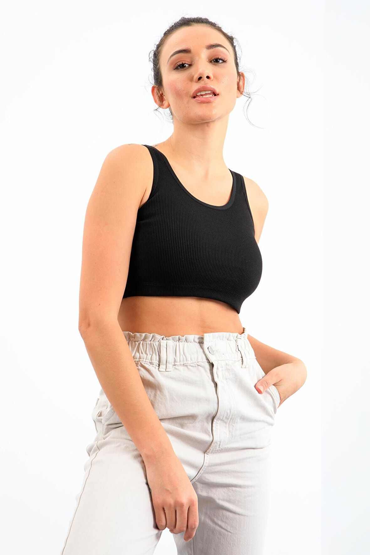 Siyah Basic Sıfır Kol Dar Kalıp U Yaka Kadın Crop Top - 97160 | S