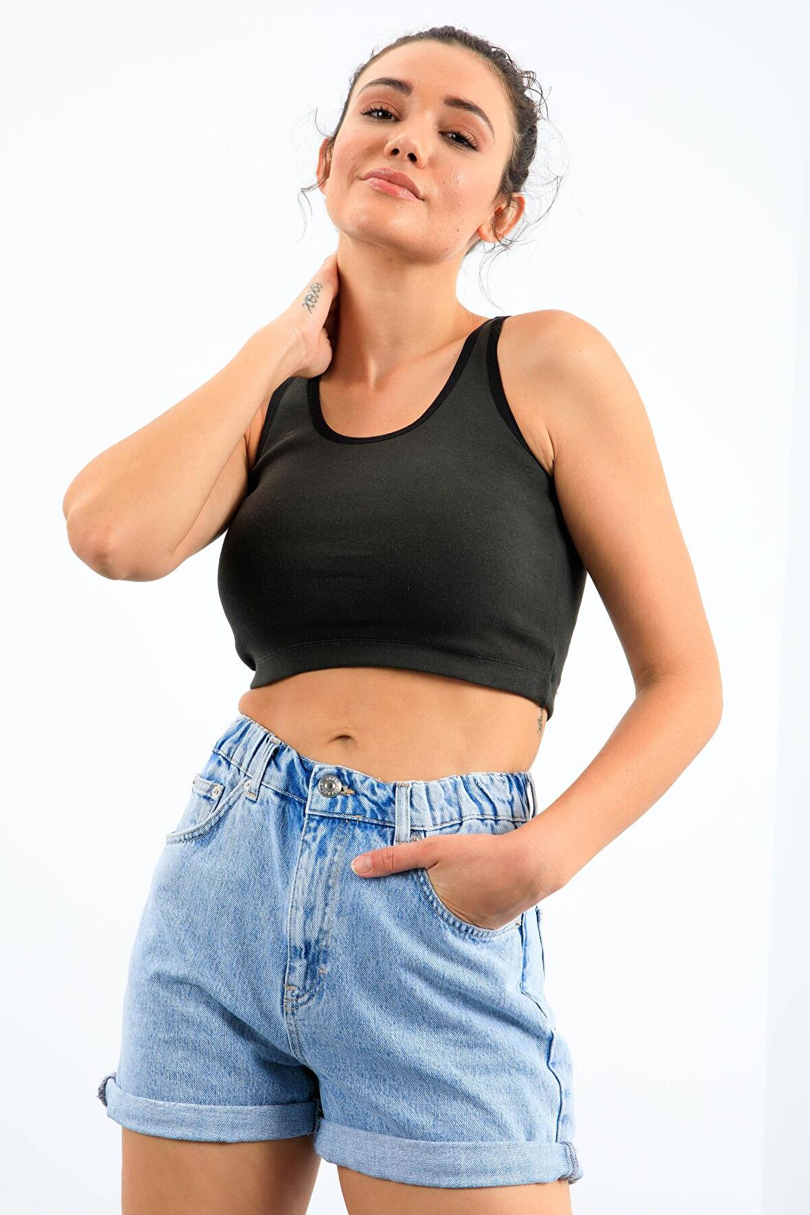 Haki Basic Sıfır Kol Dar Kalıp U Yaka Kadın Crop Top - 97162 | M