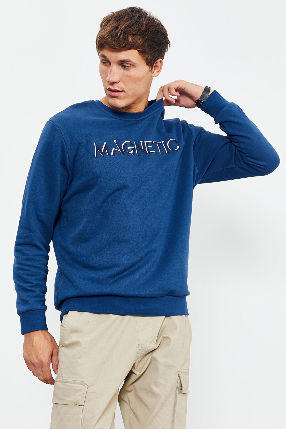 İndigo Yazı Nakışlı O Yaka Rahat Form Erkek Sweatshirt - 88020 | S