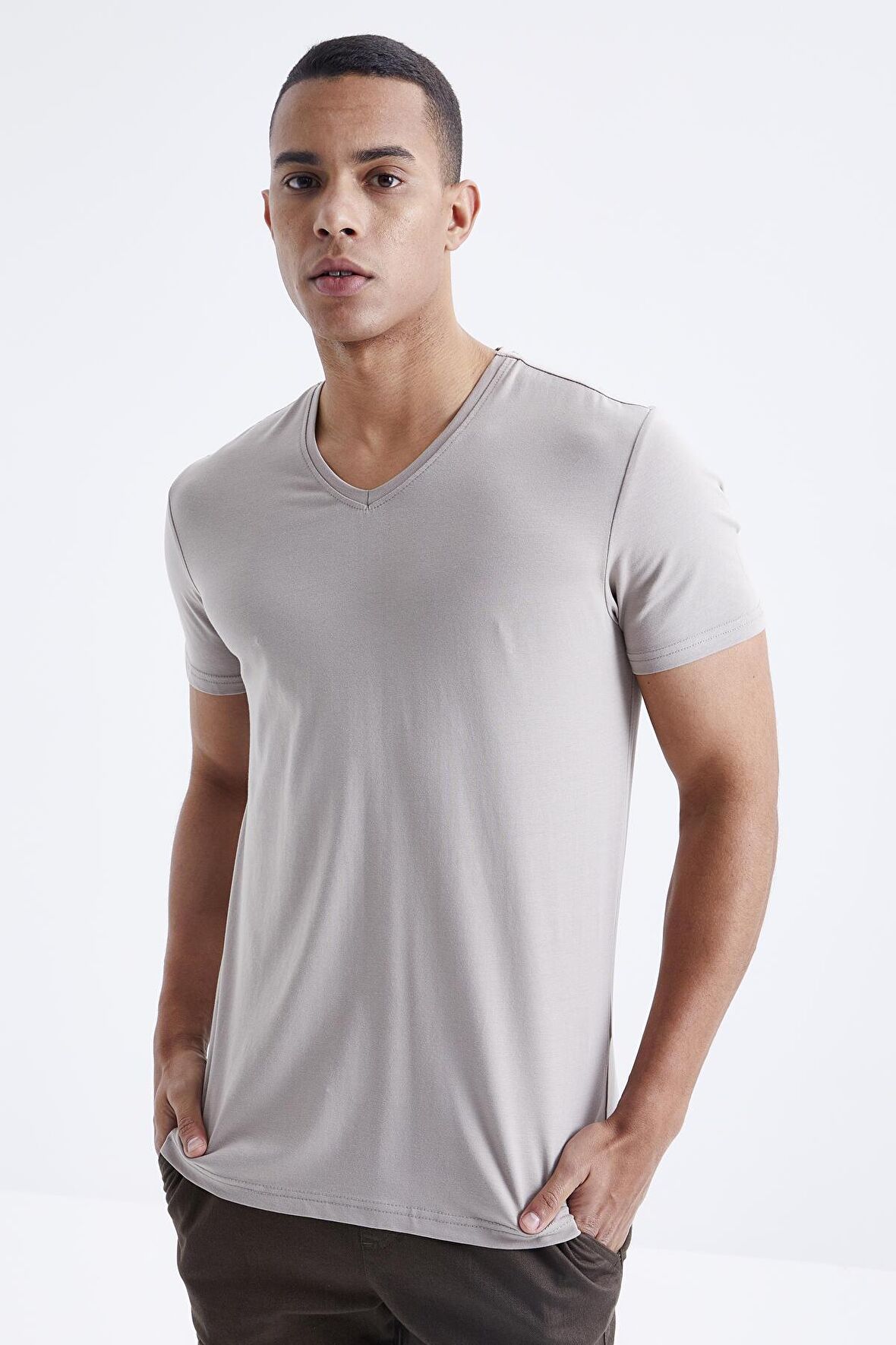 Koyu Bej Basic Kısa Kol Standart Kalıp V Yaka Erkek T-Shirt - 87912 | M