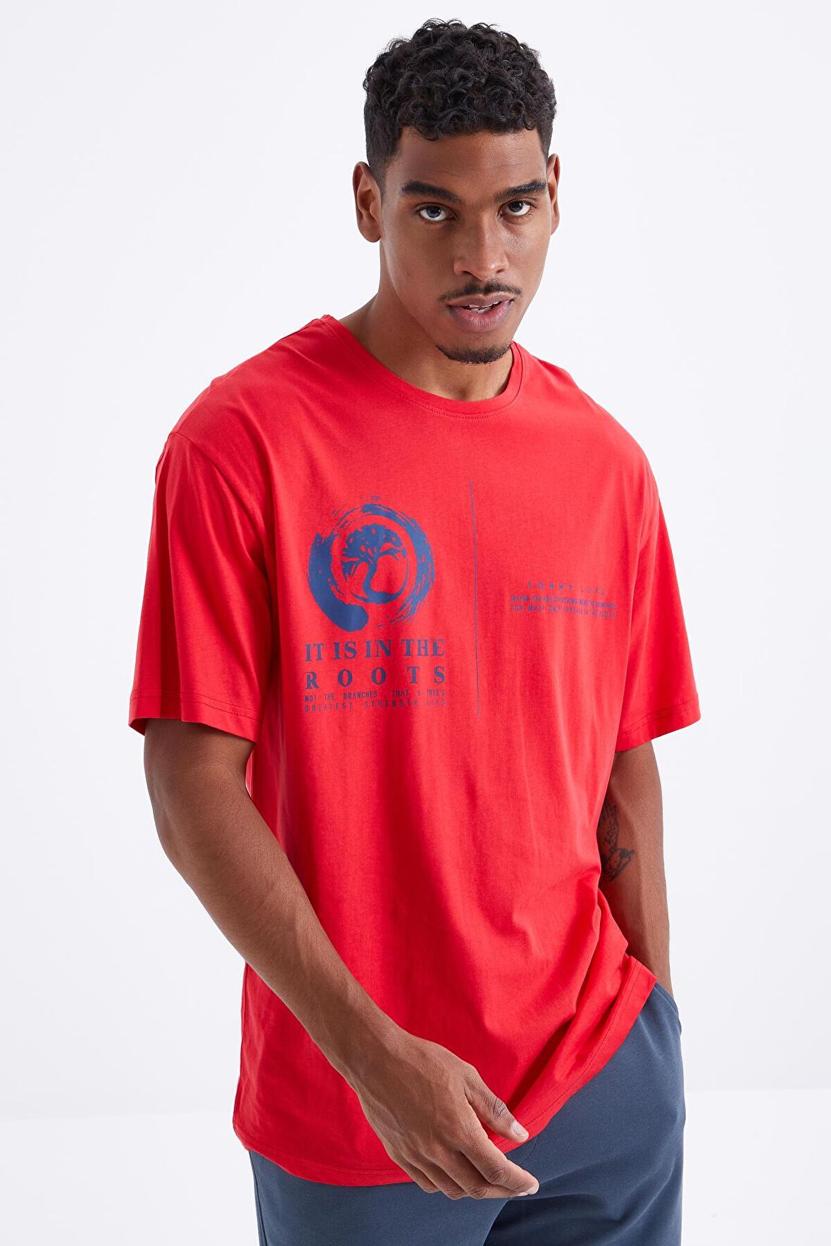 Kırmızı Minimal Baskılı O Yaka Erkek Oversize T-Shirt  - 88096 | M