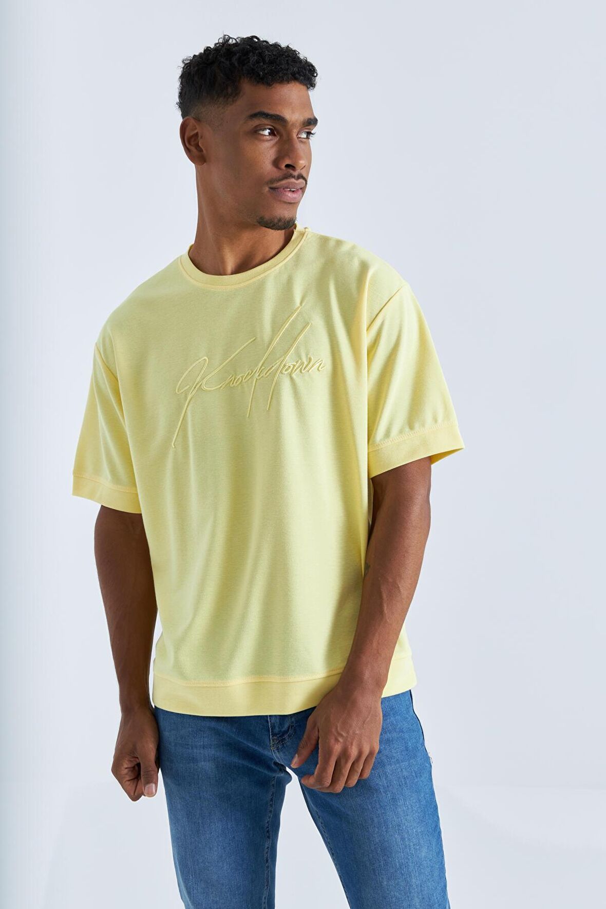 Sarı Yazı Nakışlı O Yaka Erkek Oversize T-Shirt - 88102 | XXL