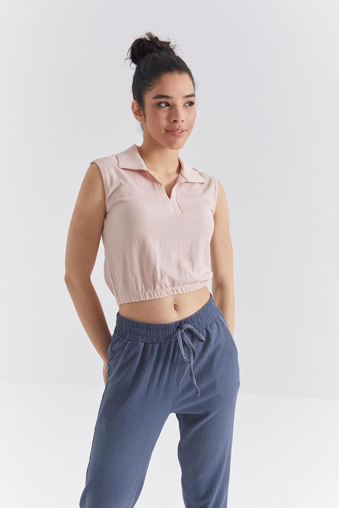 Somon Polo Yaka Beli Lastikli Bürümcük Kumaş Kadın Crop Top T-Shirt - 97223 | XL