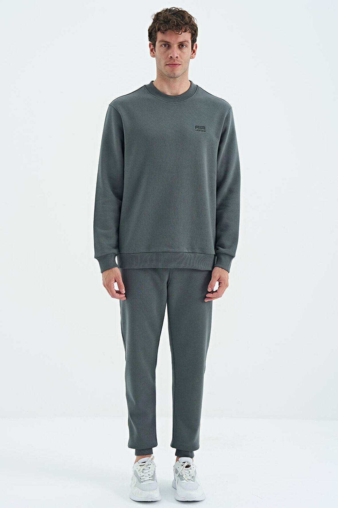 Haki O Yaka Rahat Kalıp Şardonlu Basic Jogger Erkek Eşofman Takım - 85190 | XL
