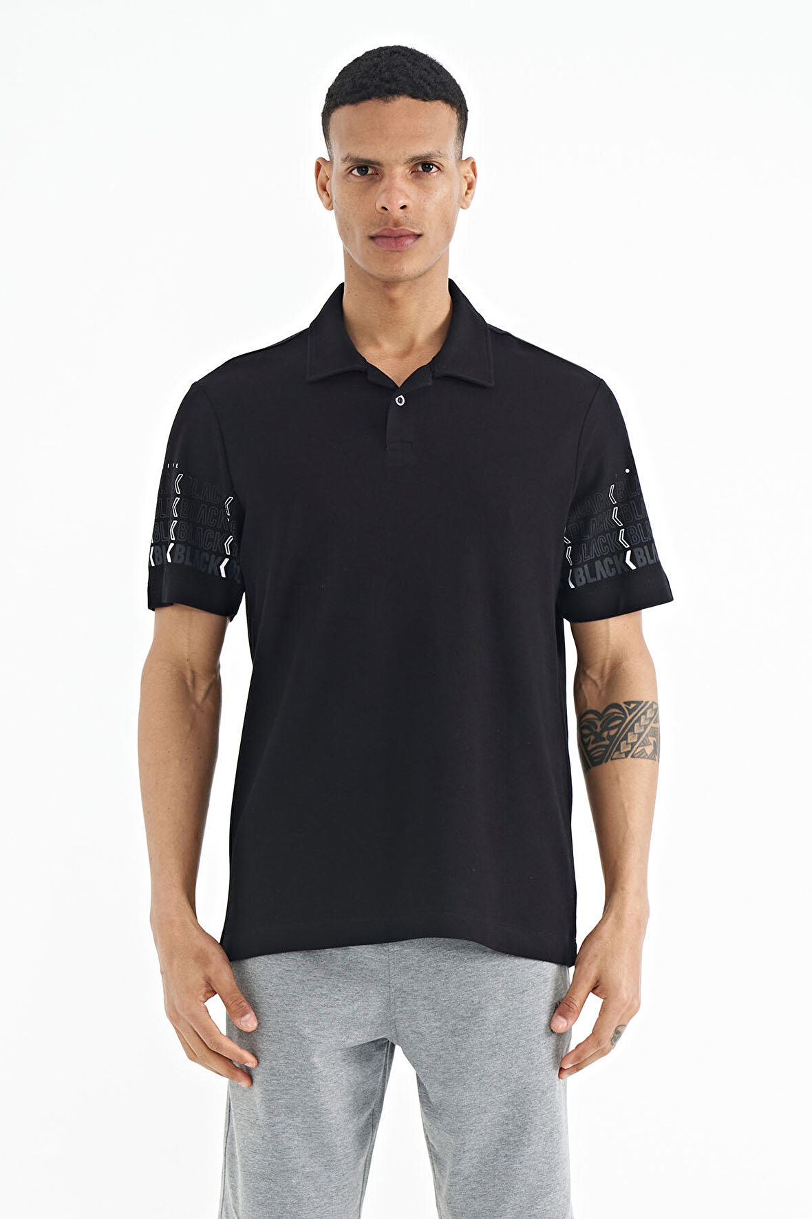 Siyah Kol Baskı Detaylı Polo Yaka Standart Form Erkek T-shirt - 88240 | XL