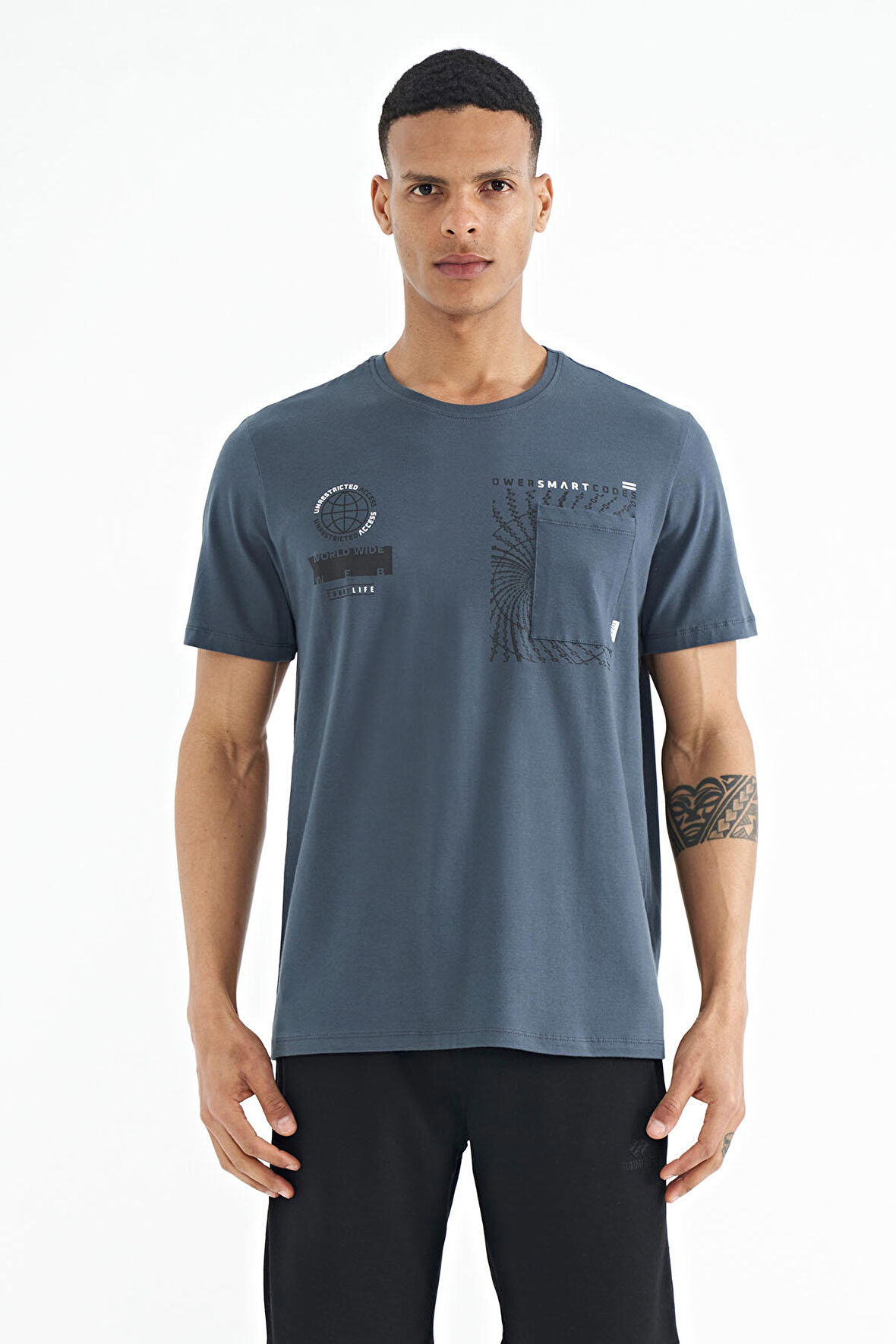 Orman Yeşili Cep Detaylı Baskılı O Yaka Erkek T-shirt - 88184 | XXL