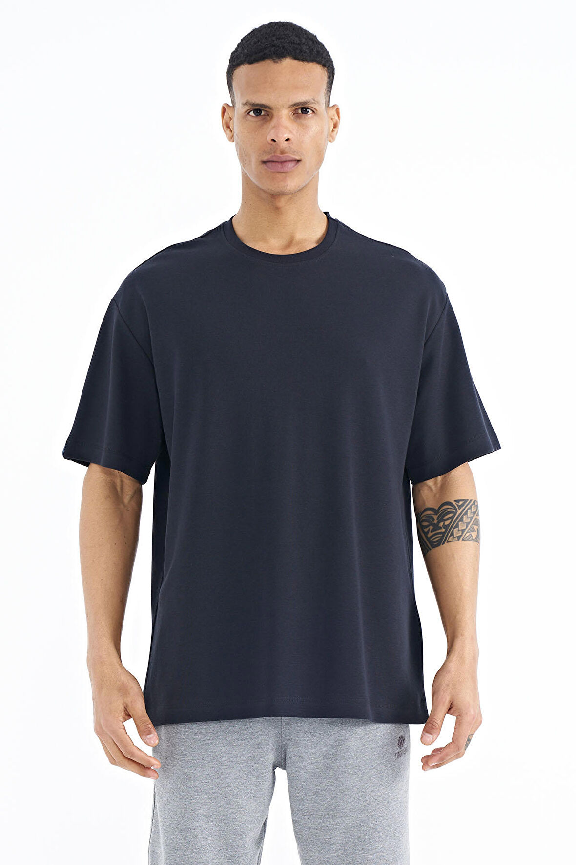 Lacivert Kol Arma Detaylı Basic Oversize Erkek T-Shirt - 88193 | S