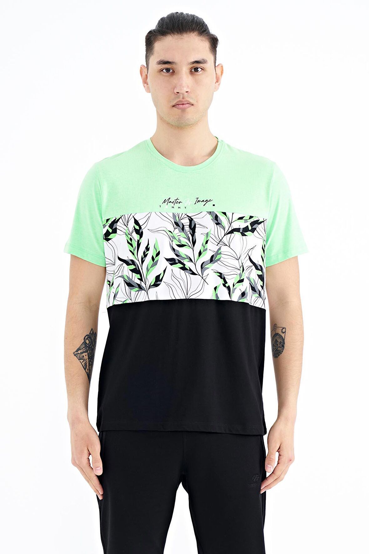 Neon Yeşil Renk Geçişli Baskı Detaylı O Yaka Standart Kalıp Erkek T-Shirt - 88177 | XXL