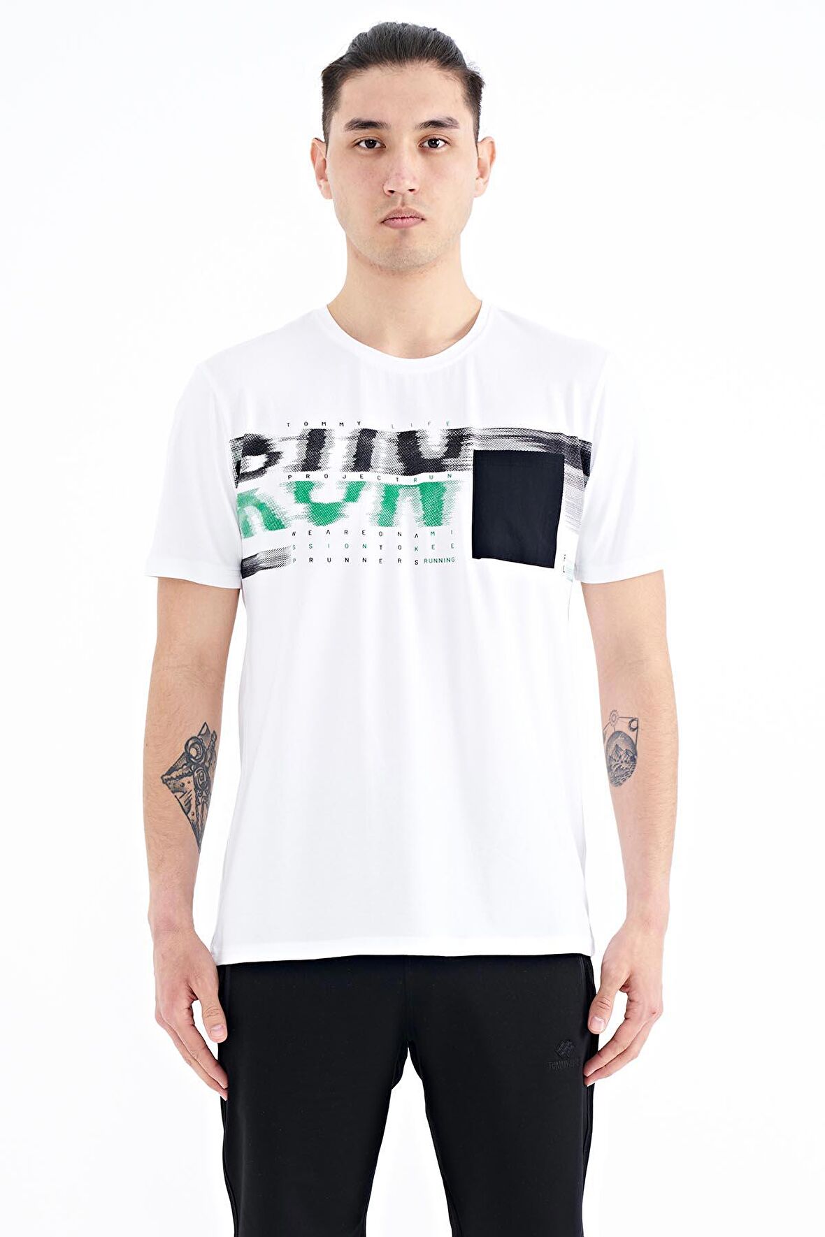 Beyaz Ön Cep Detaylı Baskılı Standart Kalıp Erkek T-Shirt - 88200 | S