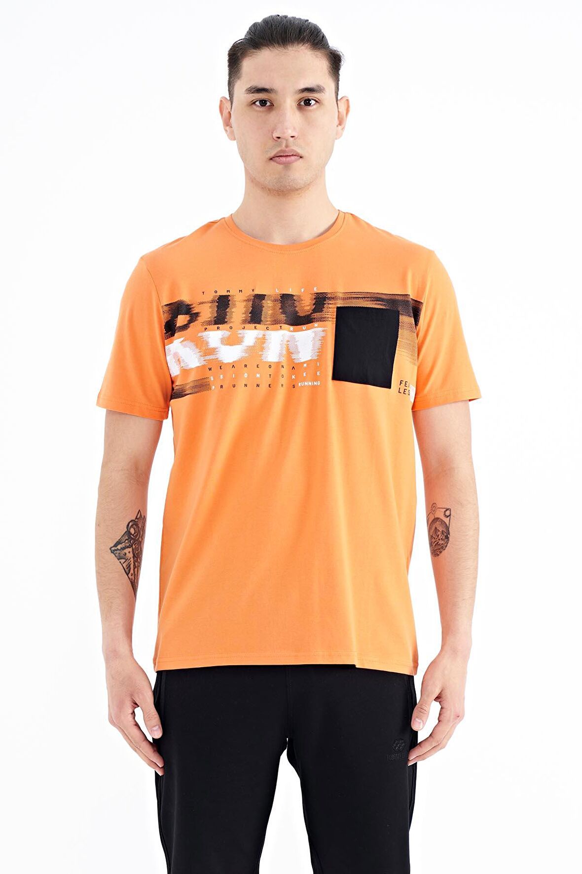 Oranj Ön Cep Detaylı Baskılı Standart Kalıp Erkek T-Shirt - 88200 | L