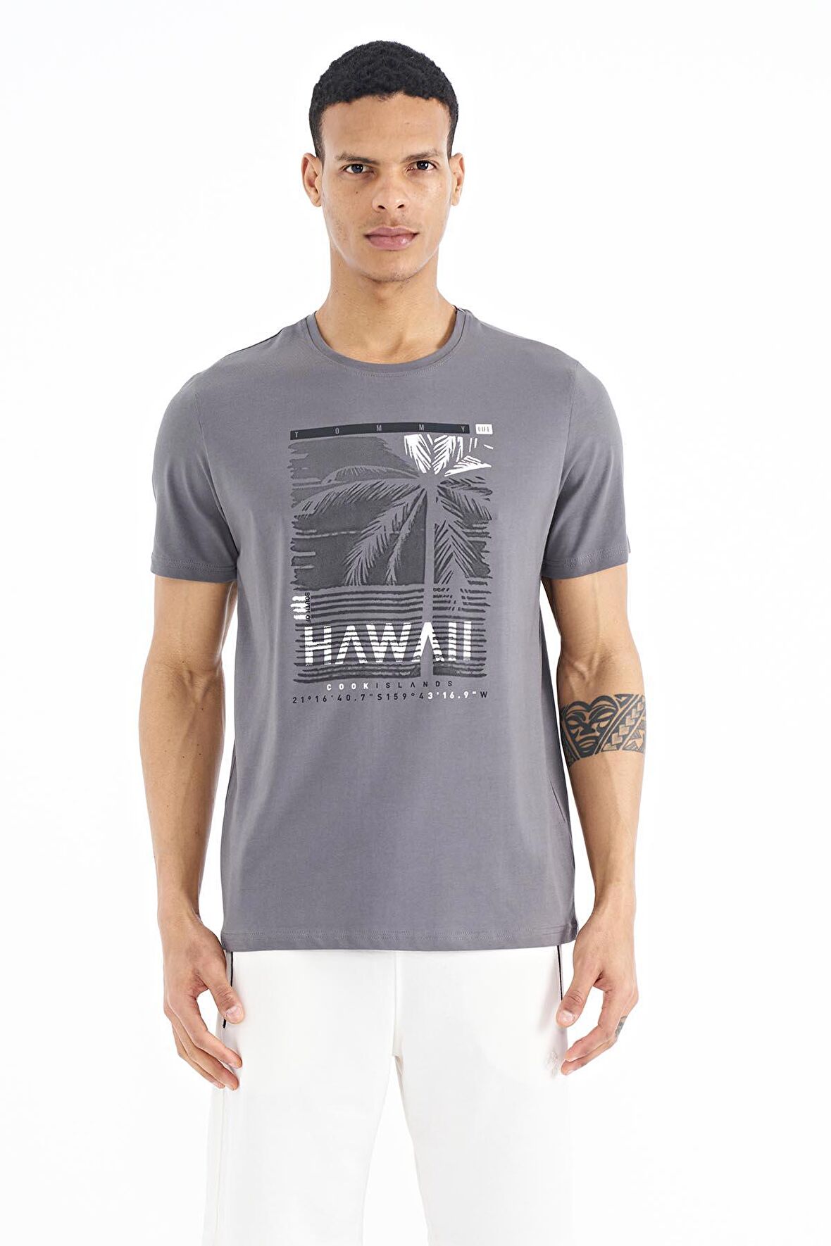 Koyu Gri Slogan Baskılı O Yaka Standart Kalıp Erkek T-Shirt - 88190 | S