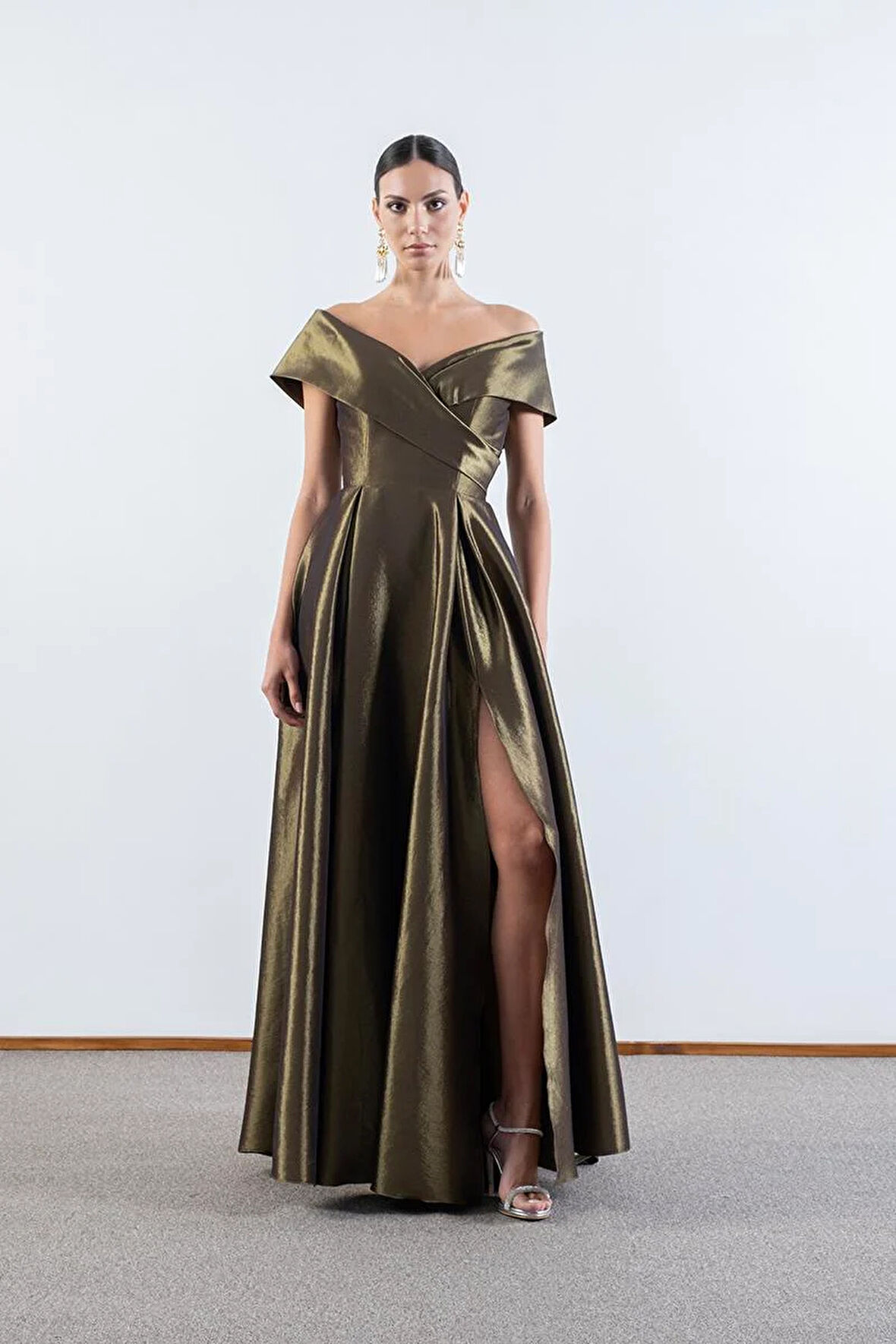 Rinetto Madonna Yaka Kloş Uzun Abiye Elbise YAĞ YEŞİLİ