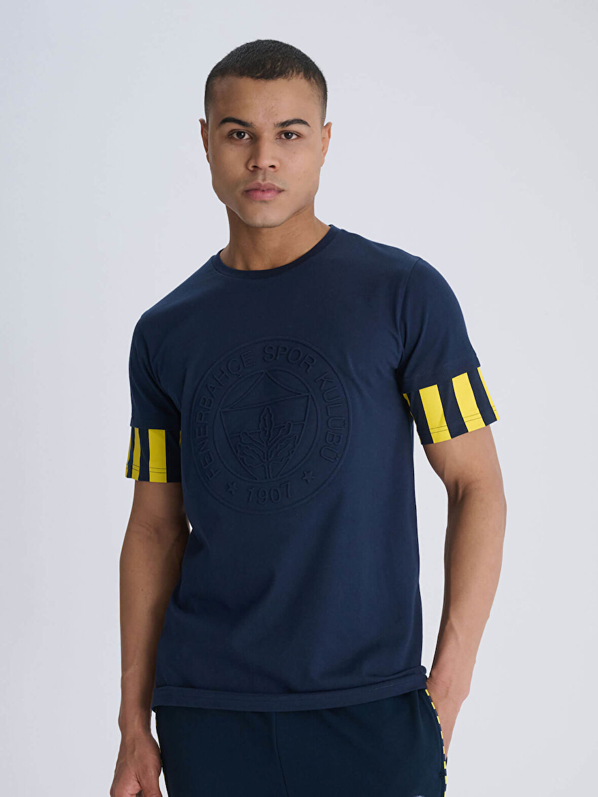 ERKEK TRIBUN ÇUBUKLU KOLLU TSHIRT