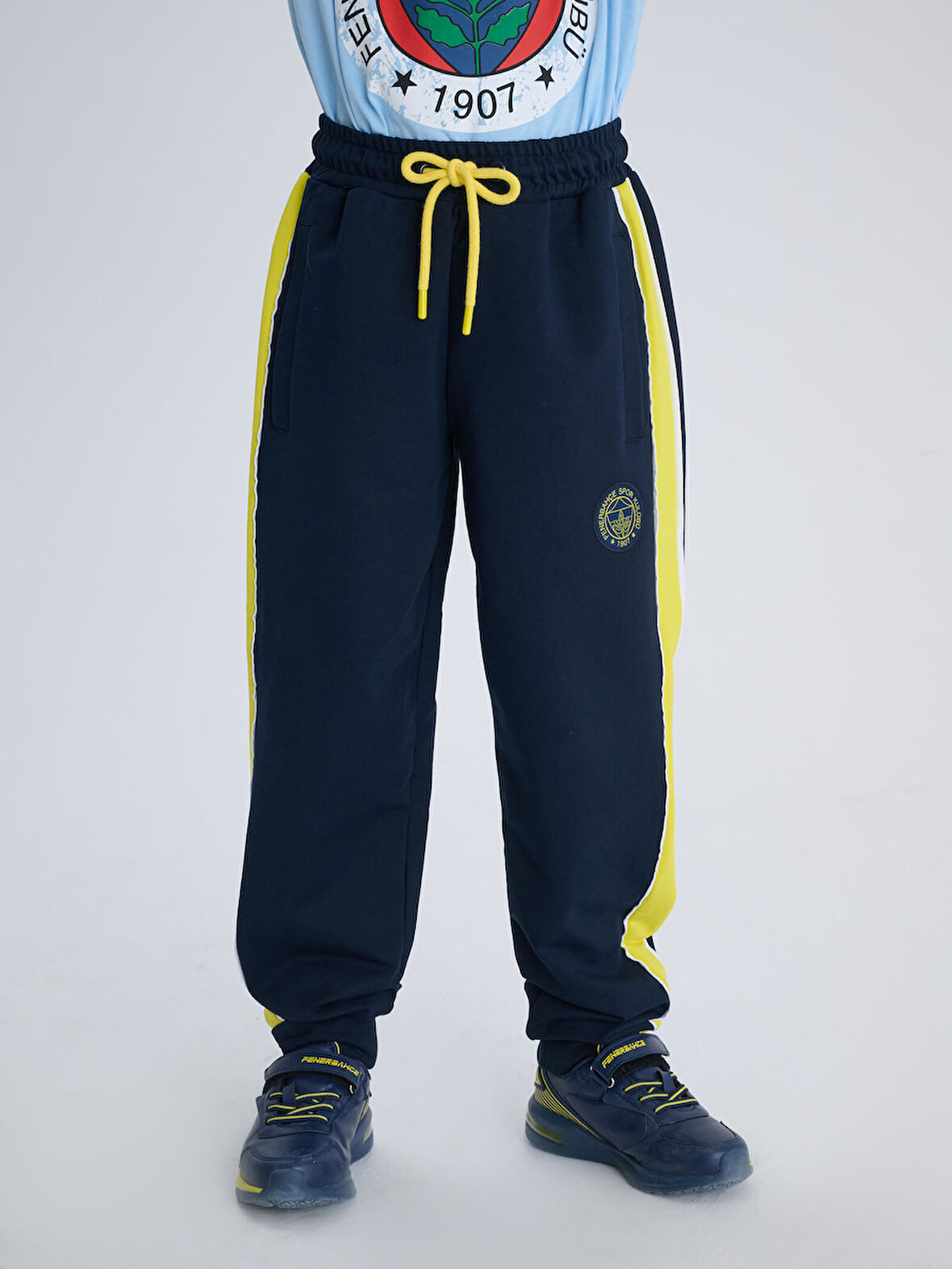 ÇOCUK TRIBUN TEK RENK LOGOLU TEK ALT