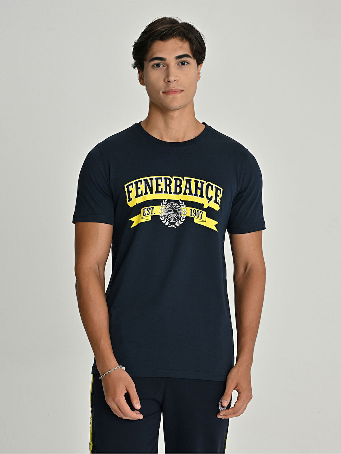 ERKEK KOLEJ FENERBAHÇE EST. 1907 TSHI