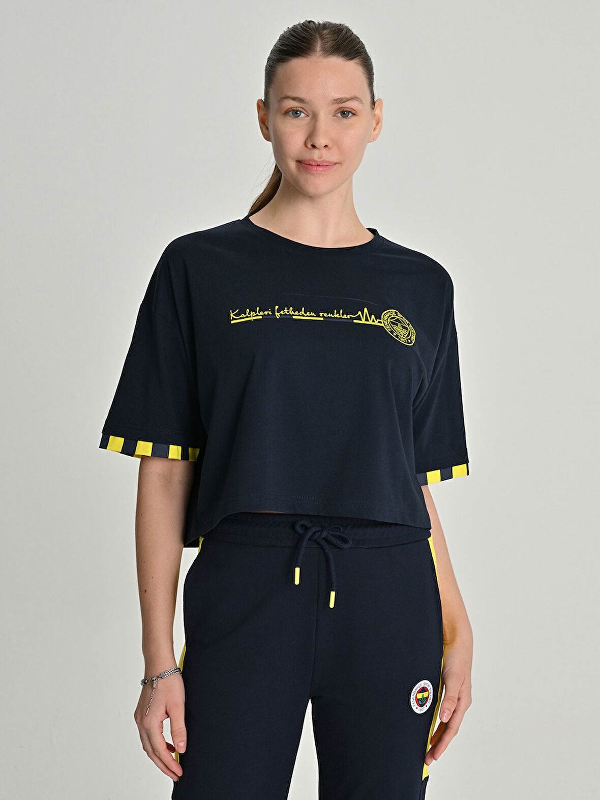 KADIN TRIBUN KALPLERİ FETHEDEN RENKLE