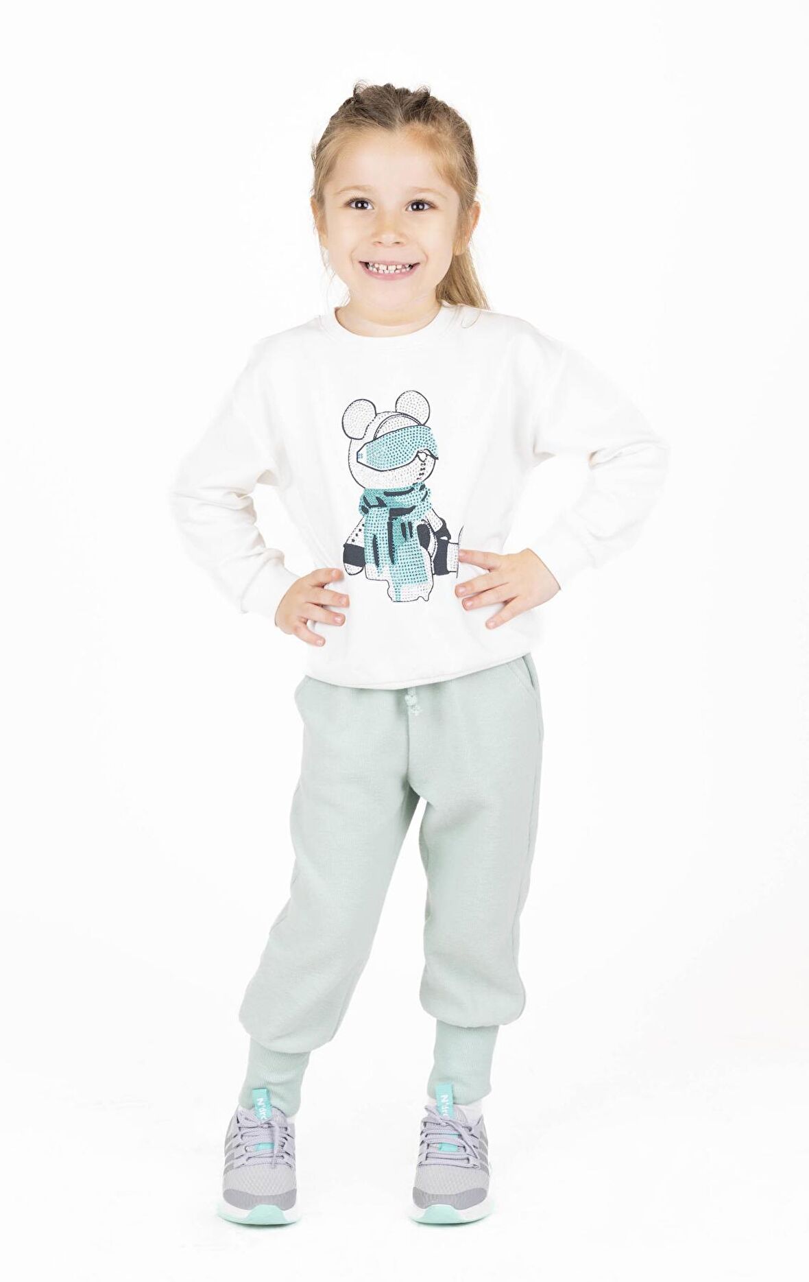 KIZ ÇOCUK TAŞ BASKILI SWEATSHIRT 