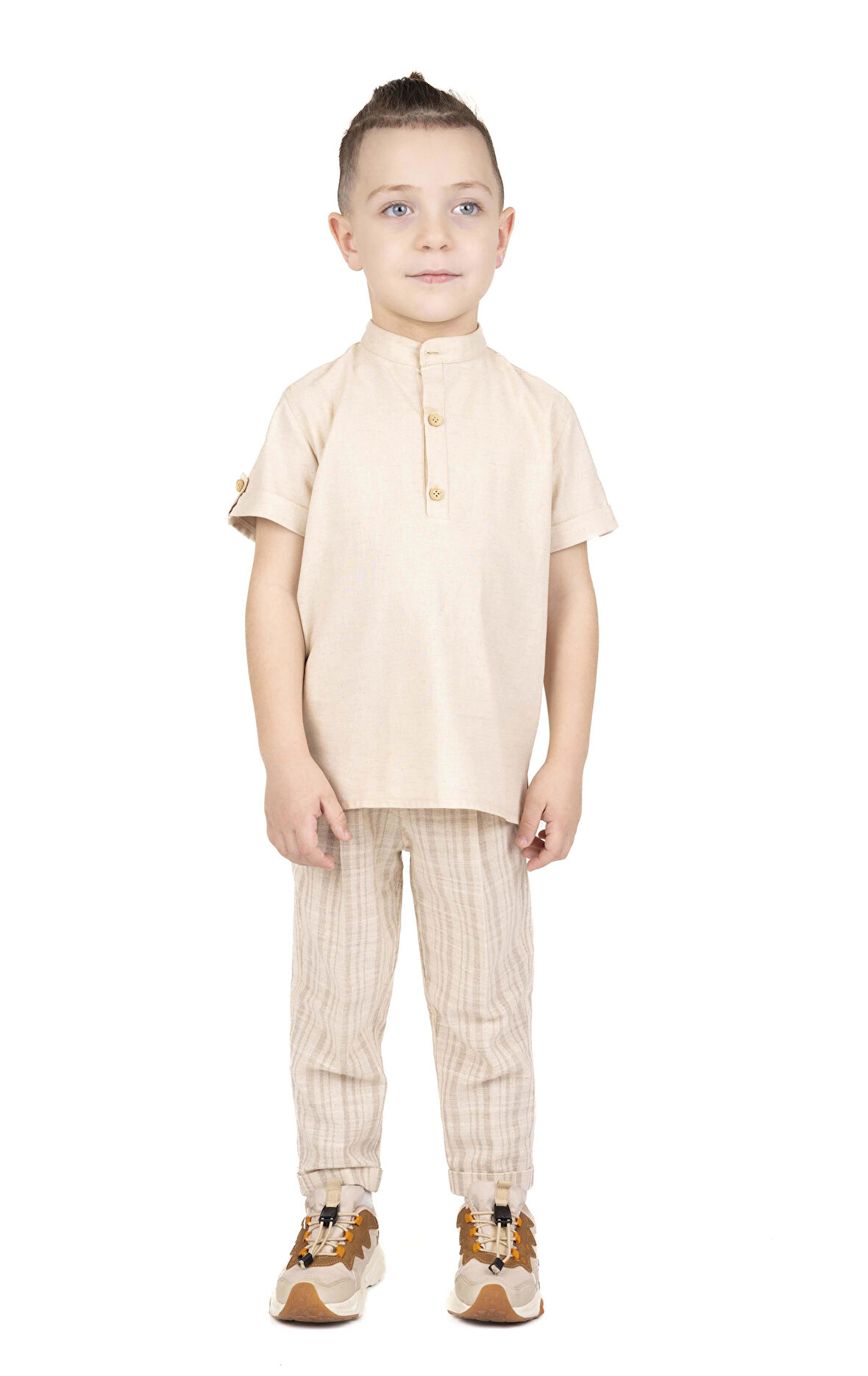 ERKEK ÇOCUK DİK YAKALI GÖMLEK